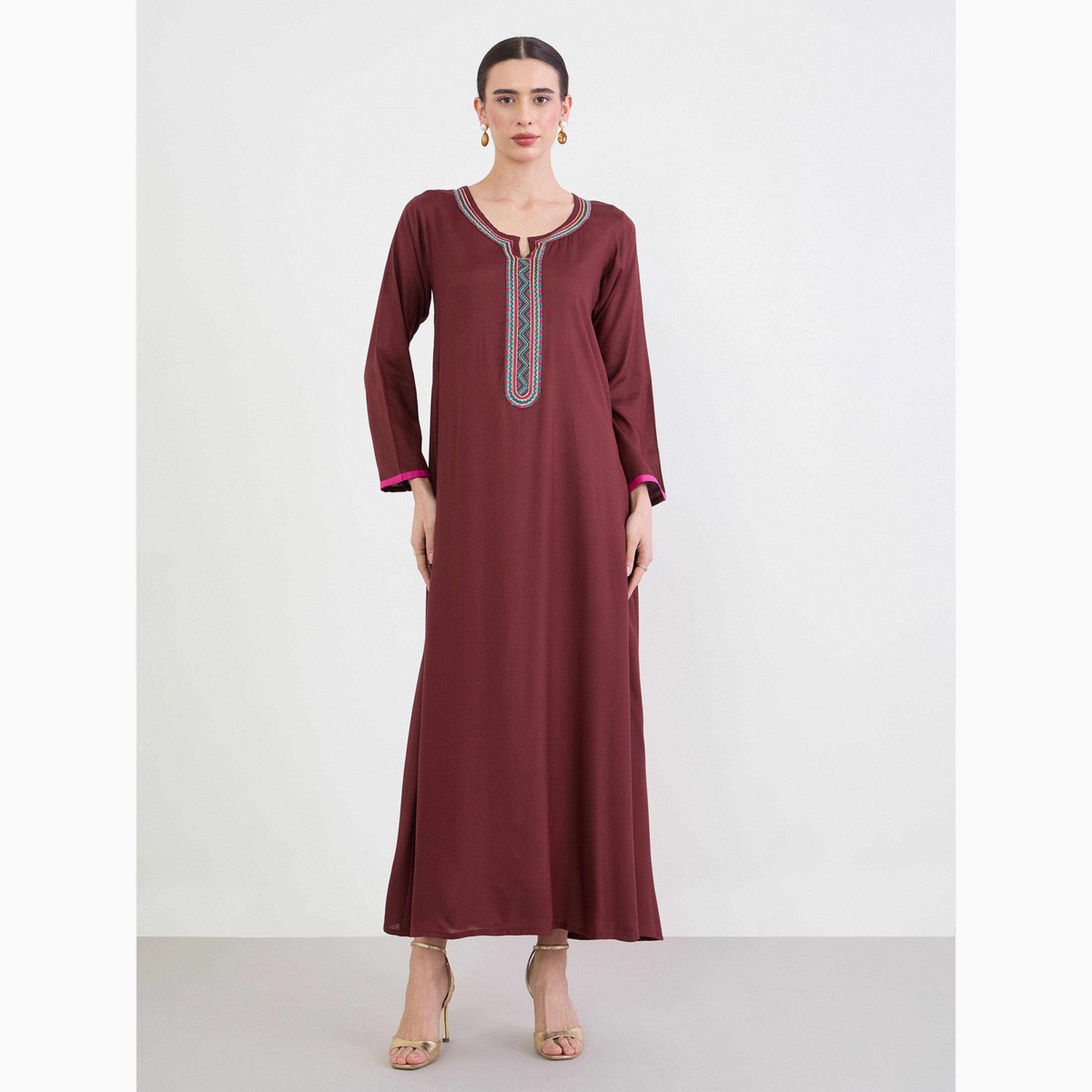 Amirah X Styli Brown Embroidered Notch-Neck Jalabiya-women-arabicclothing-jalabiyas-image-1