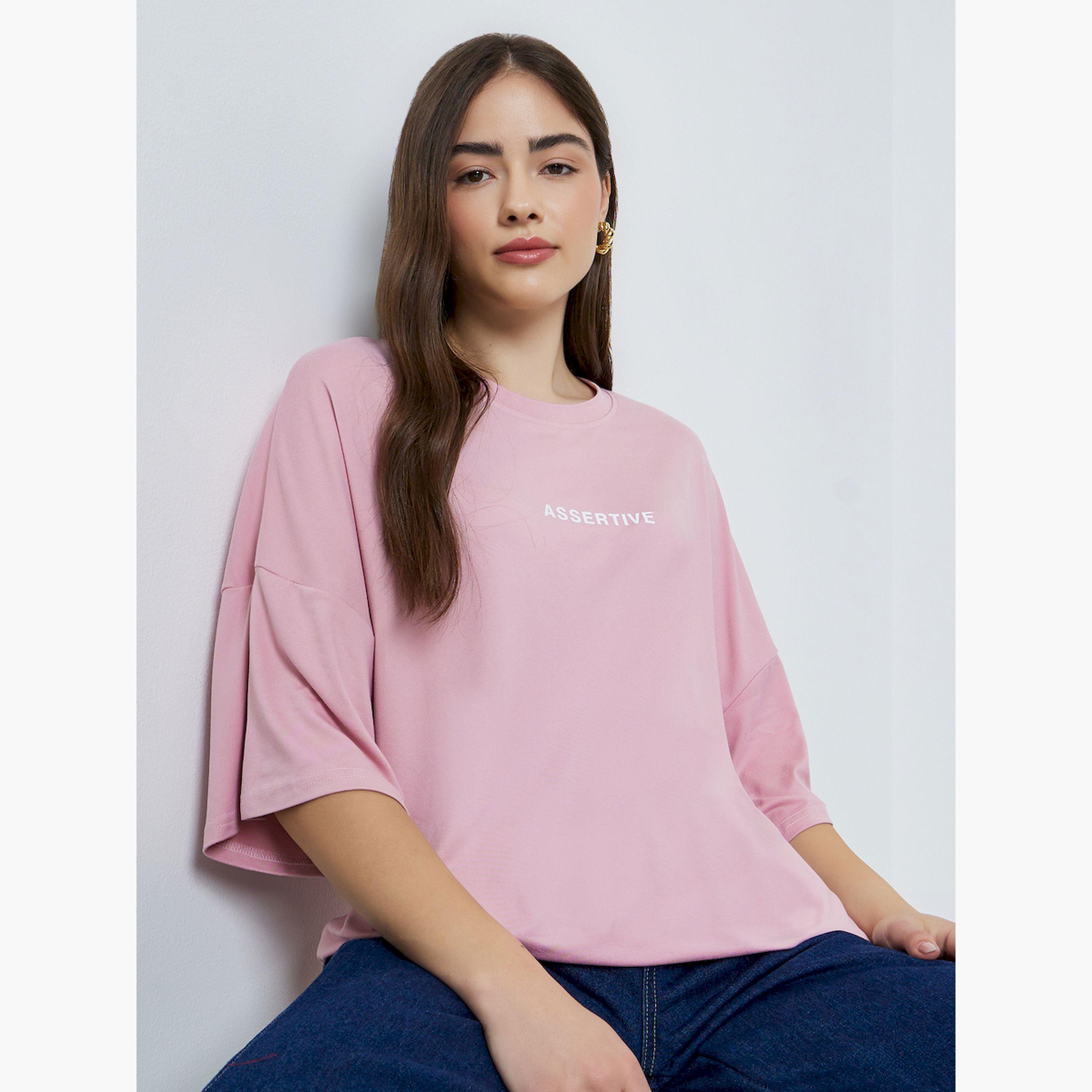 تيشيرت بشعار وقصة واسعة-women-clothing-tshirts-image-3