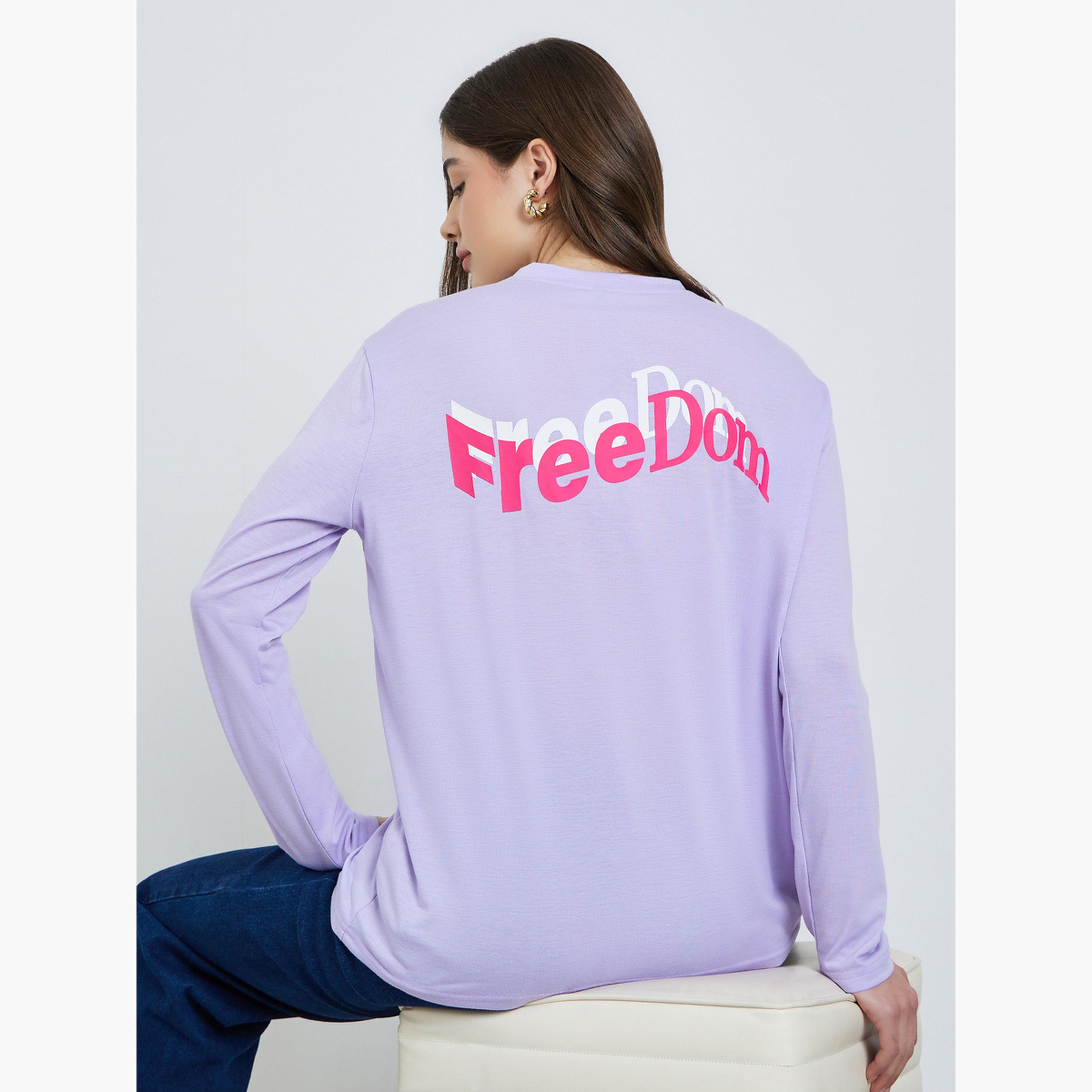 تيشيرت بأكمام طويلة وشعار-women-clothing-tshirts-image-4