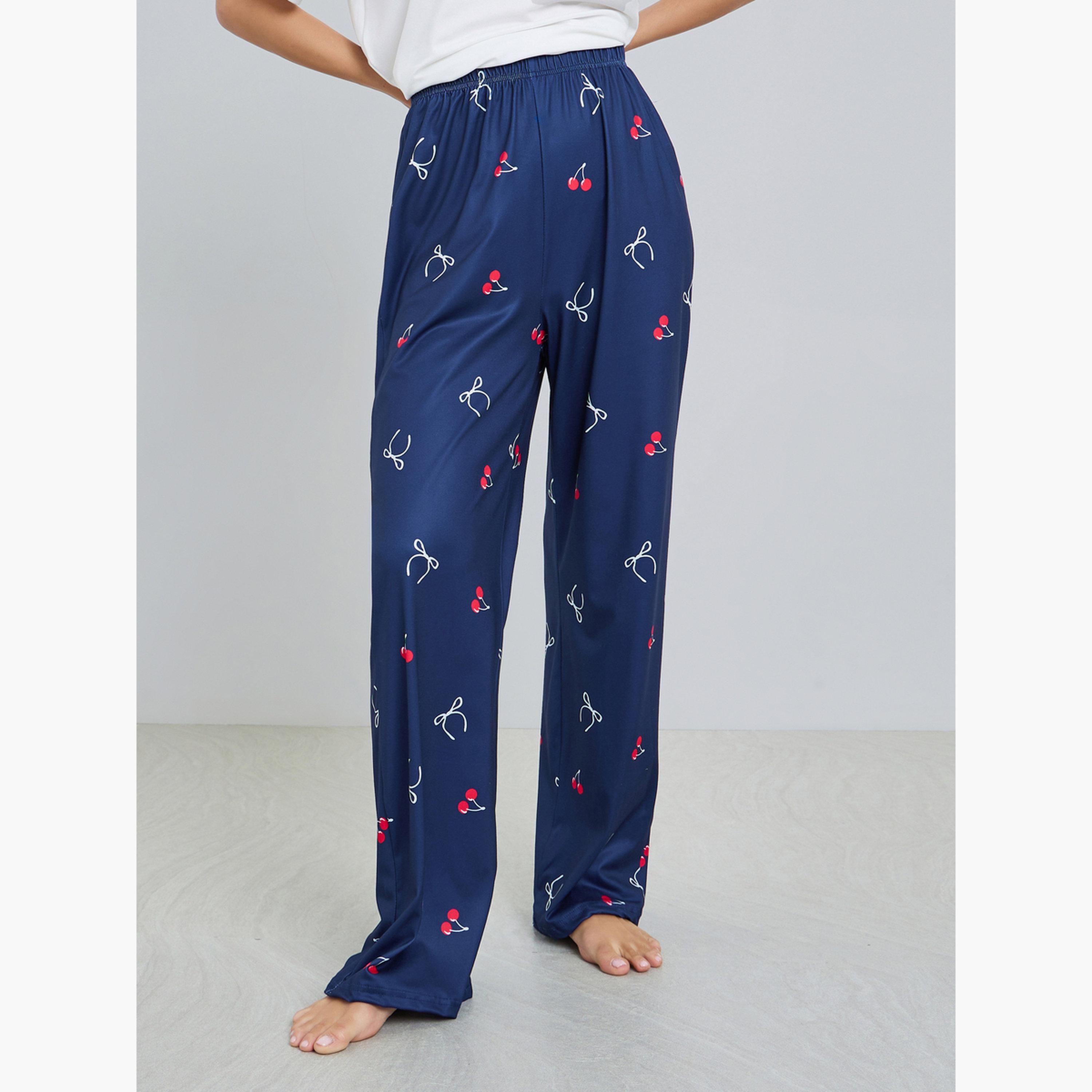 Styli V Neck Bow Print T-Shirt and Pyjama Set-women-clothing-nightwear-pyjamas-longsets-image-4