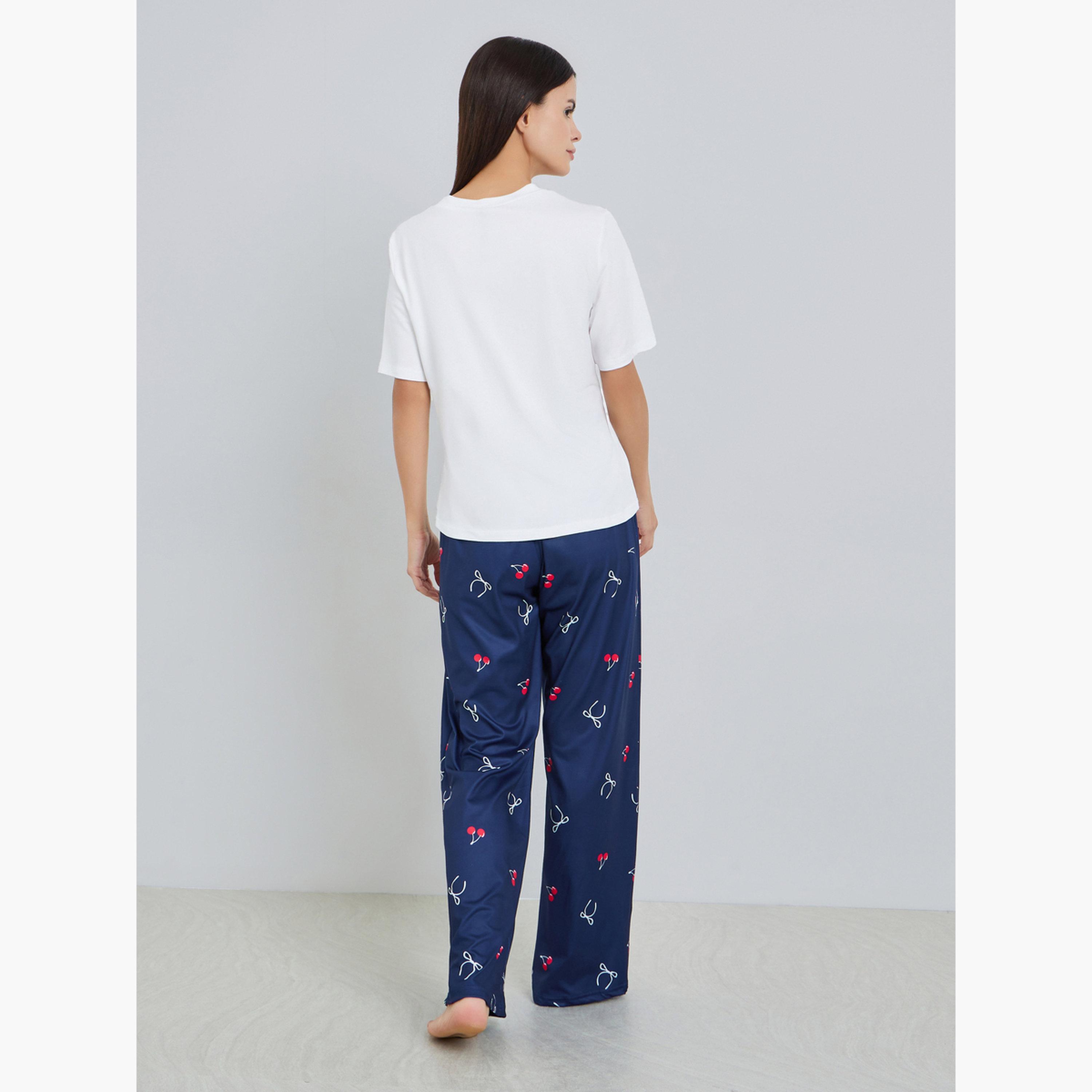 Styli V Neck Bow Print T-Shirt and Pyjama Set-women-clothing-nightwear-pyjamas-longsets-image-5