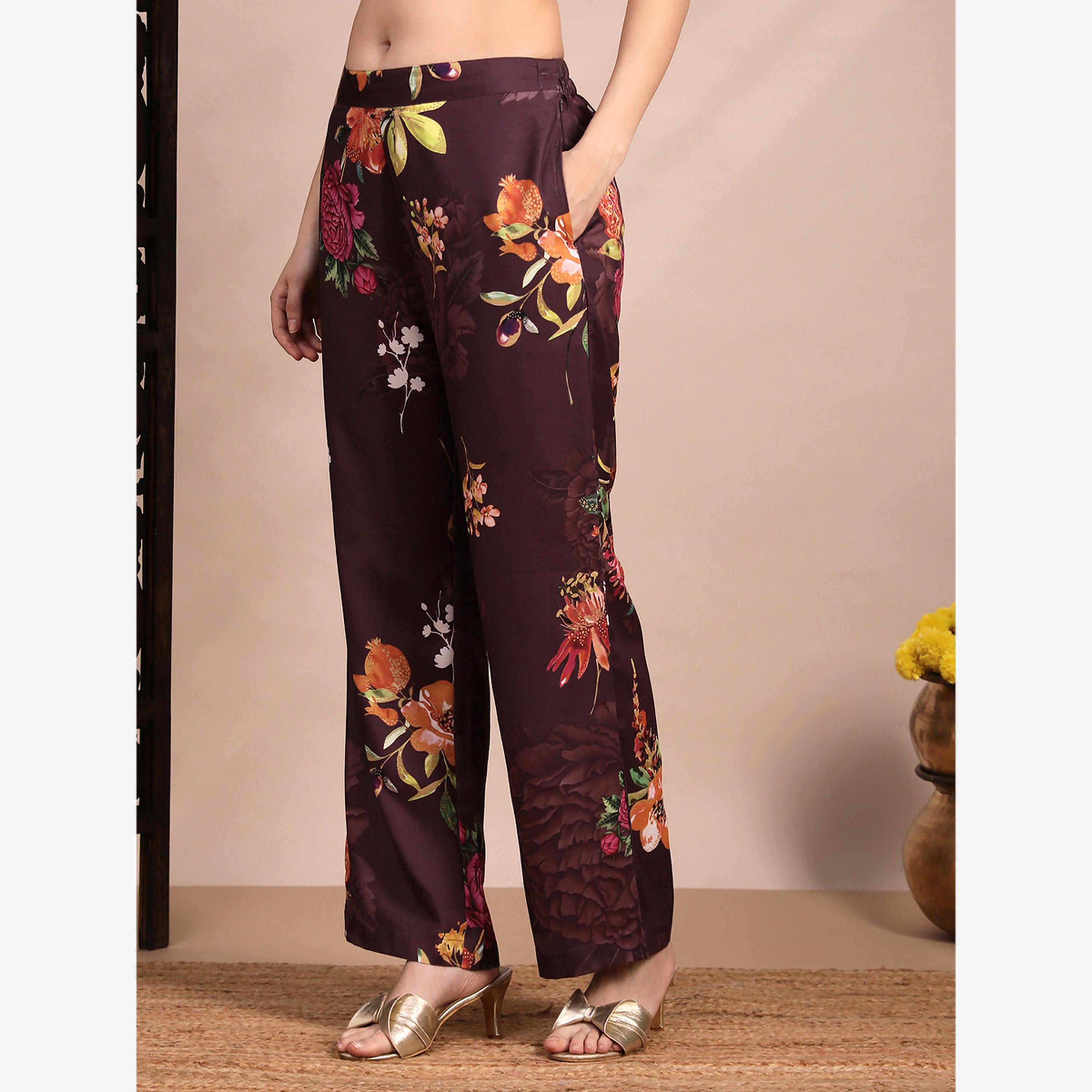 طقم قميص بياقة مطبوع بزهور وبنطلون-women-clothing-coordsets-image-6