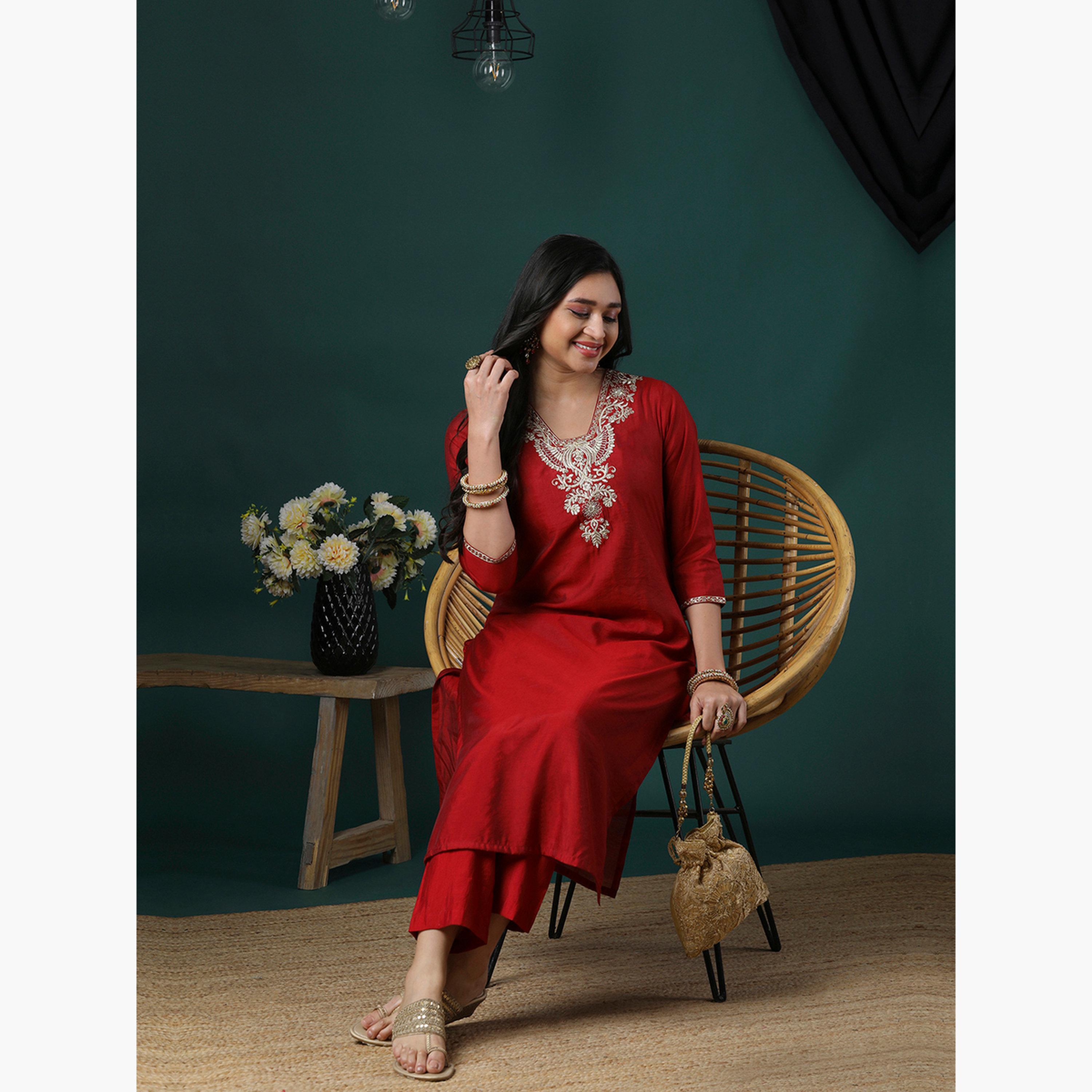 Globus X Styli Women Maroon Zari Embroidered Kurta and Elasticated Pants Set-women-clothing-ethnicwear-kurtasets-image-4