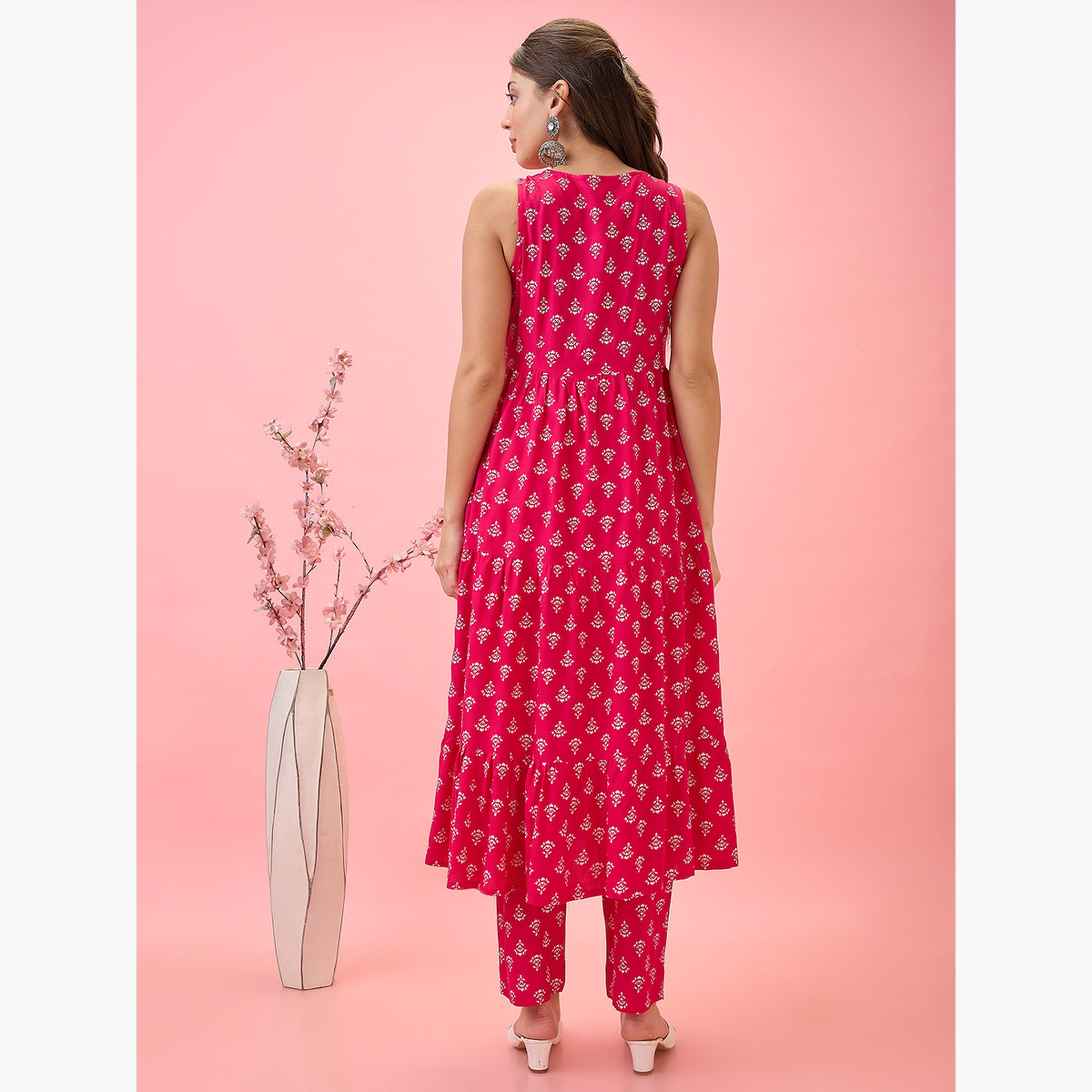 Globus X Styli Women Pink Embroidered Floral Print Tiered Kurta and Pants Set-women-clothing-ethnicwear-kurtasets-image-3