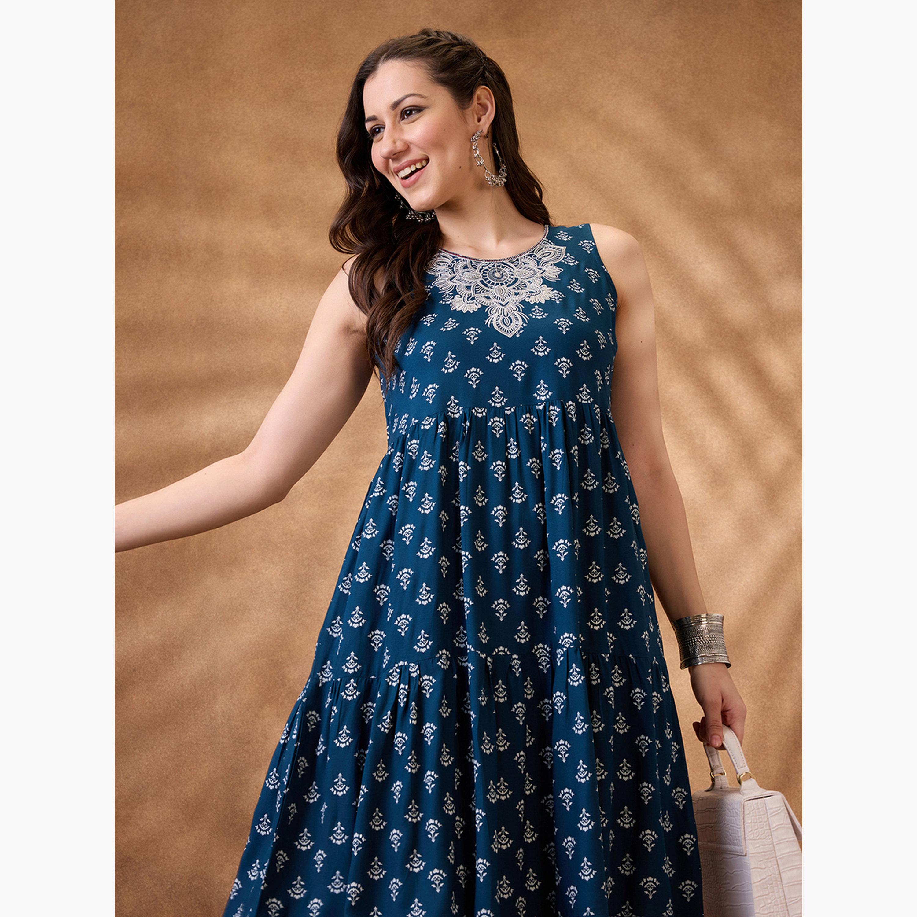طقم كورتا مطرزة بطبعة أزهار مع بنطال للنساء-women-clothing-ethnicwear-kurtasets-image-4