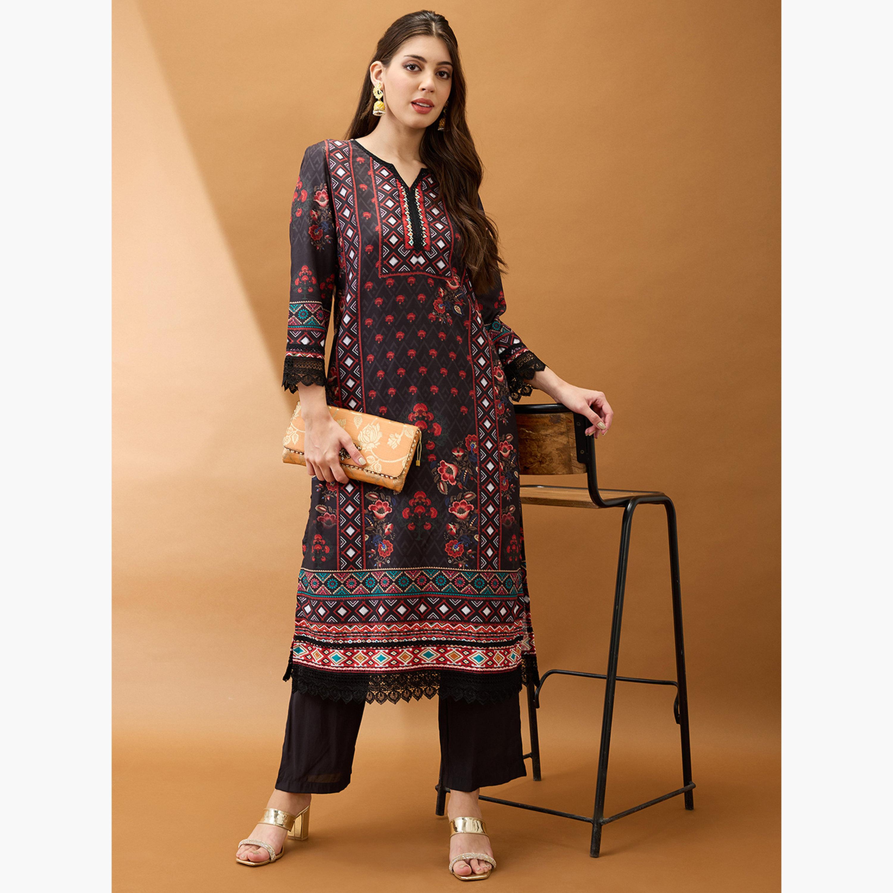 طقم كورتا وبنطال بطبعة أزهار وتفاصيل دانتيل-women-clothing-ethnicwear-kurtasets-image-1