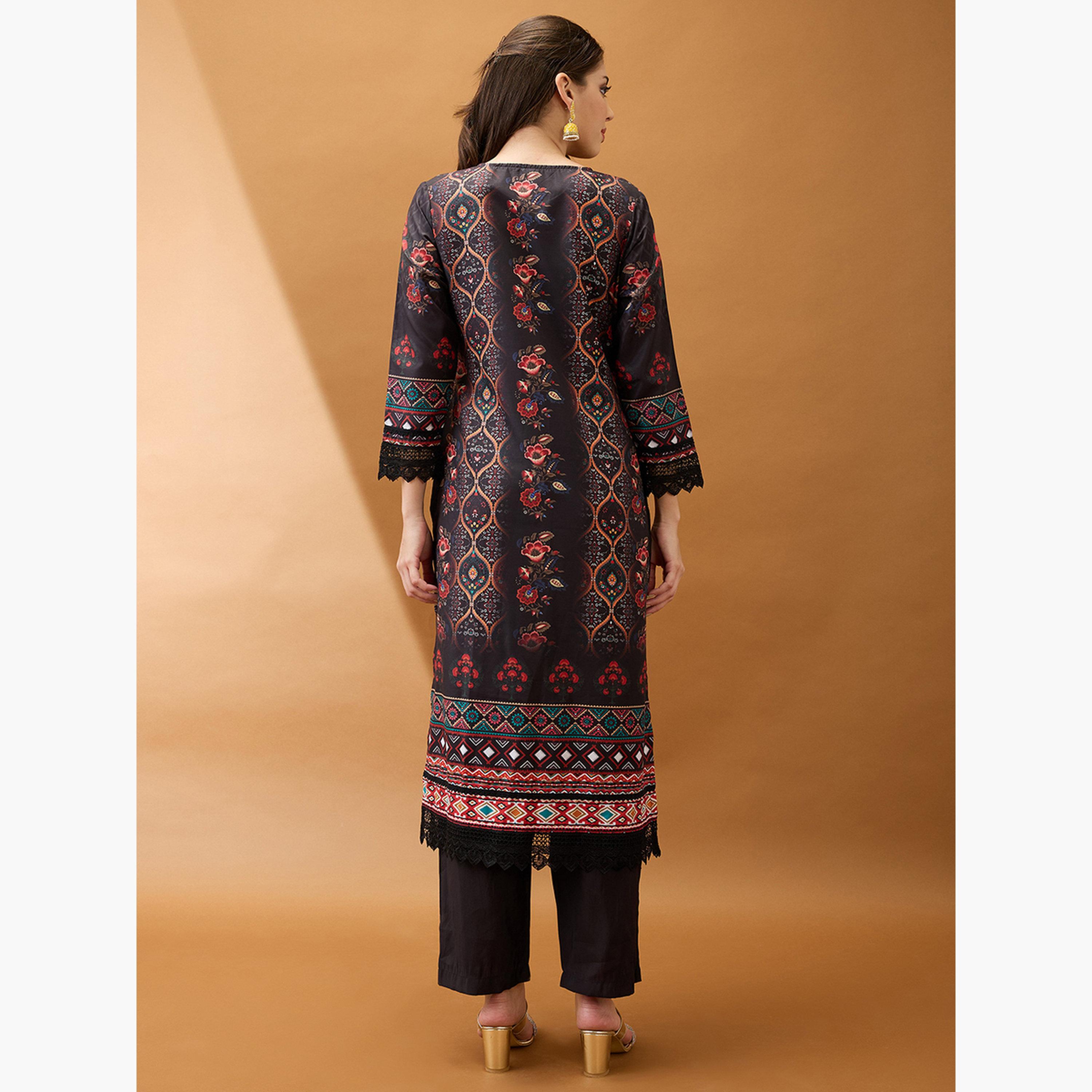 طقم كورتا وبنطال بطبعة أزهار وتفاصيل دانتيل-women-clothing-ethnicwear-kurtasets-image-3