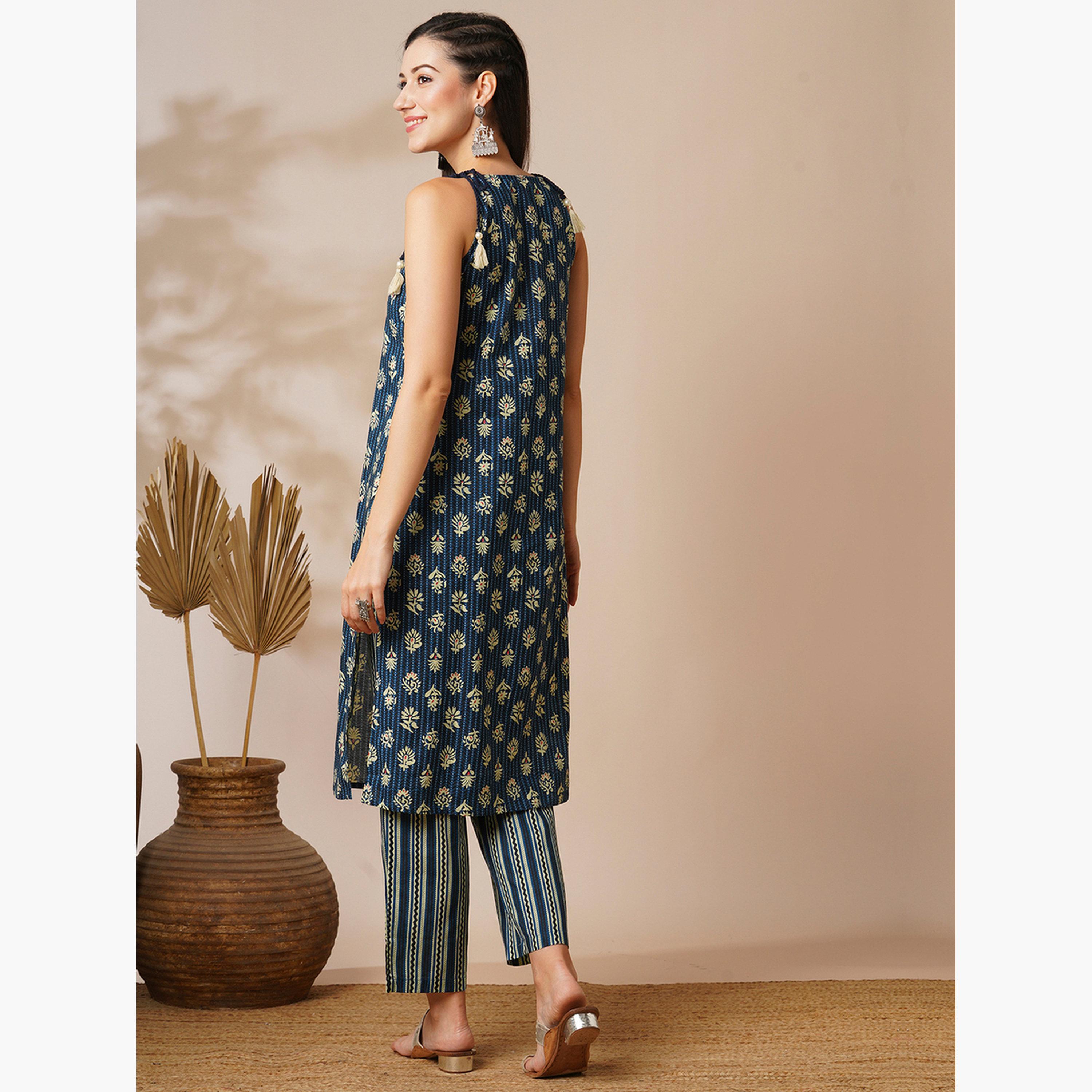 Globus X Styli Women Blue Tie-Up Strappy Kurta with Striped Pants Set-women-clothing-ethnicwear-kurtasets-image-3