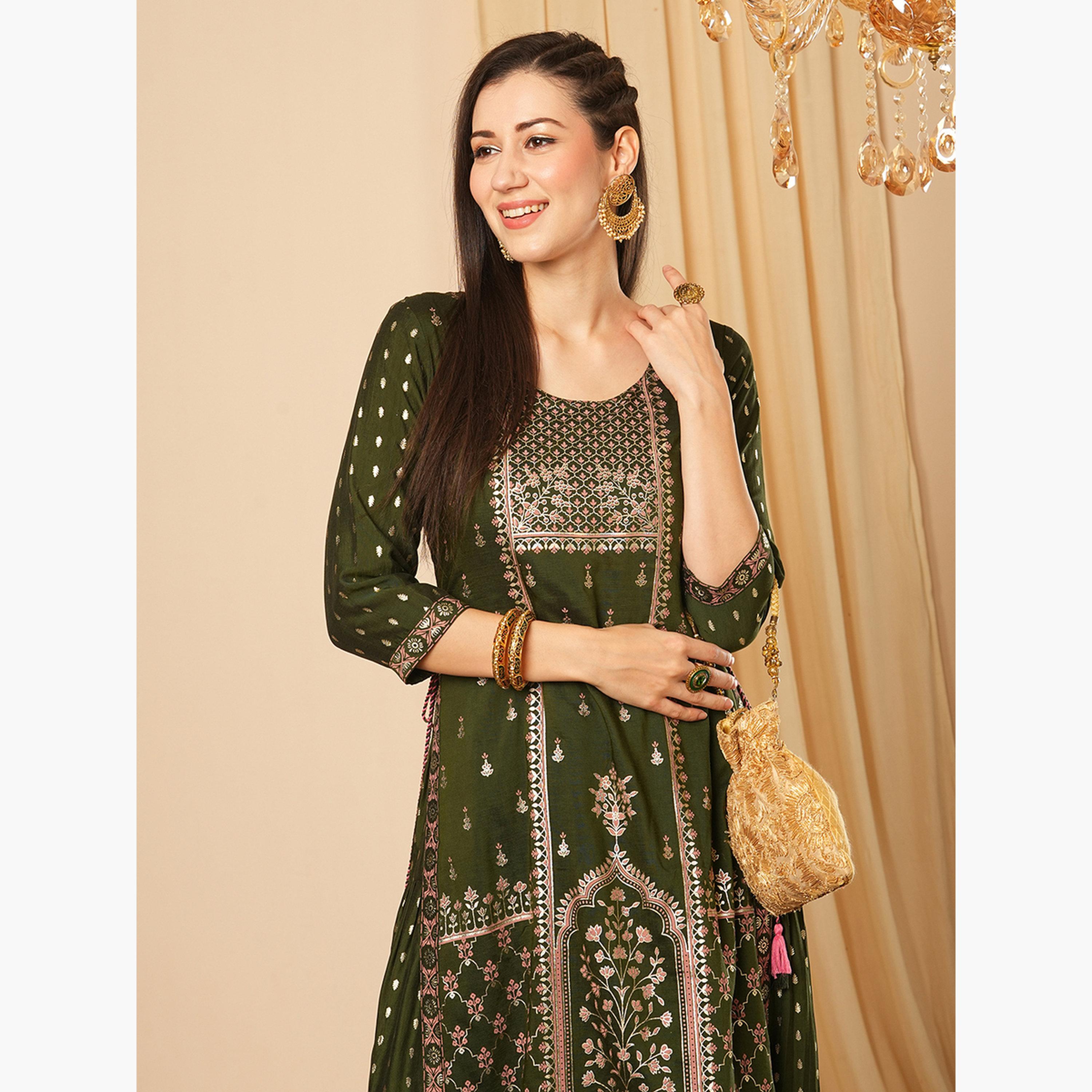 Globus X Styli Women Green Gold Foil Floral Print A-Line Kurta-women-clothing-ethnicwear-kurtas-image-4