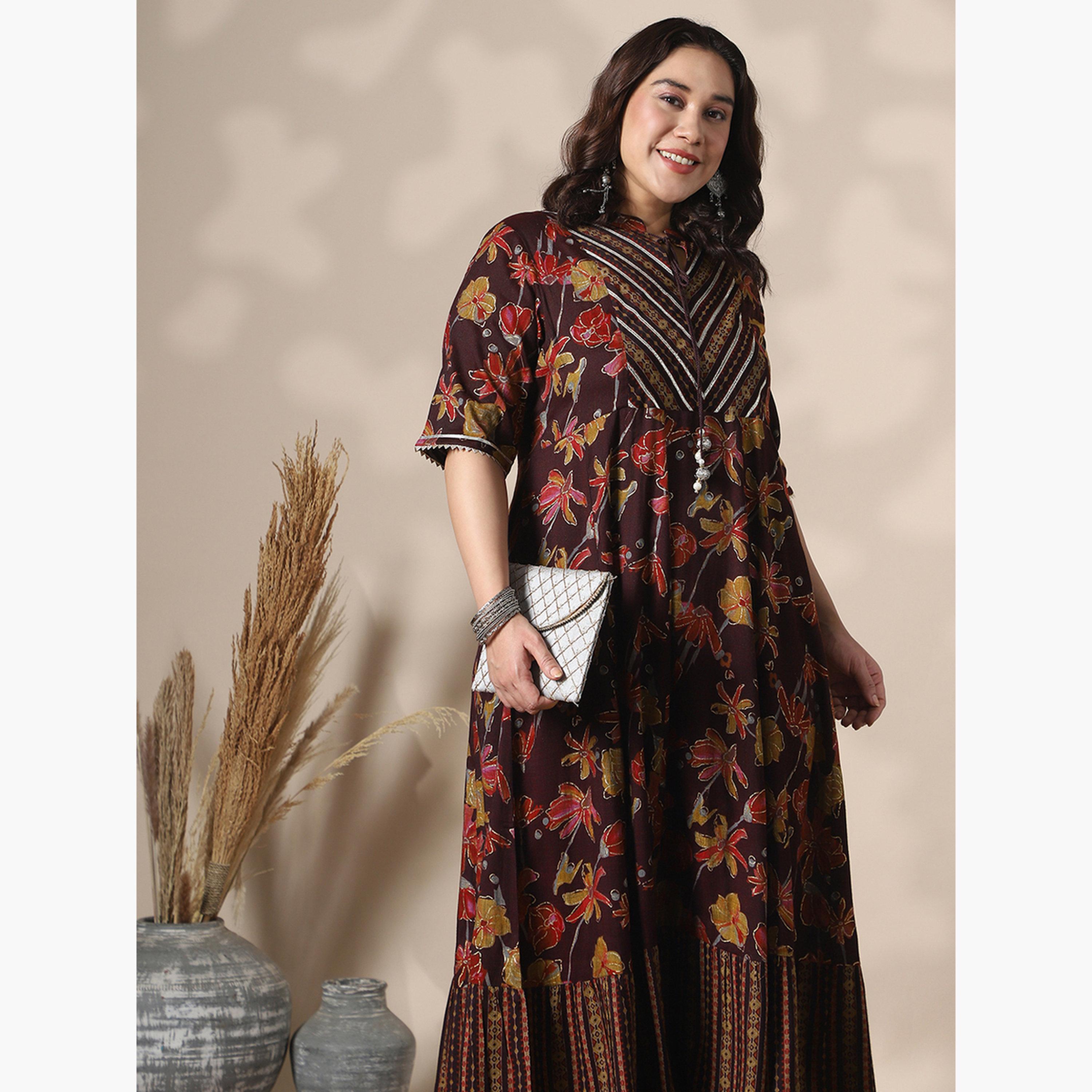 فستان ماكسي مطبوع بزهور وورق ذهبي مقاس كبير-women-clothing-ethnicwear-dresses-image-4