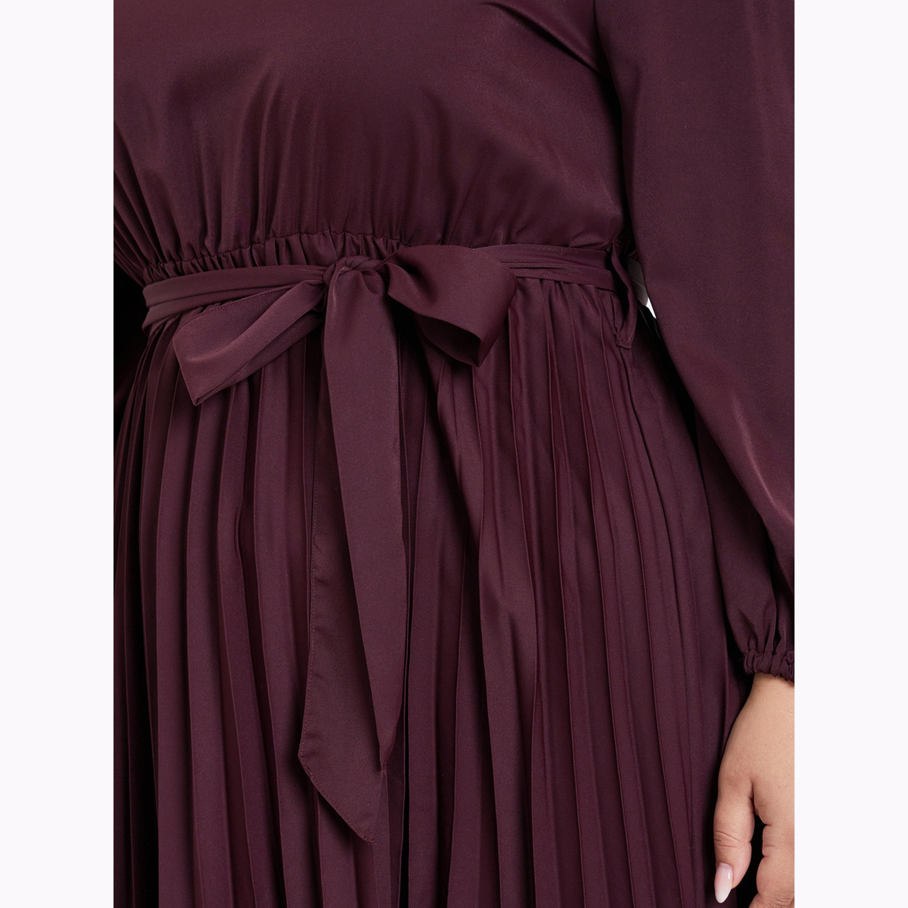 Styli Plus Size Burgundy Pleated Maxi Dress with Belt-women-clothing-dresses-image-5