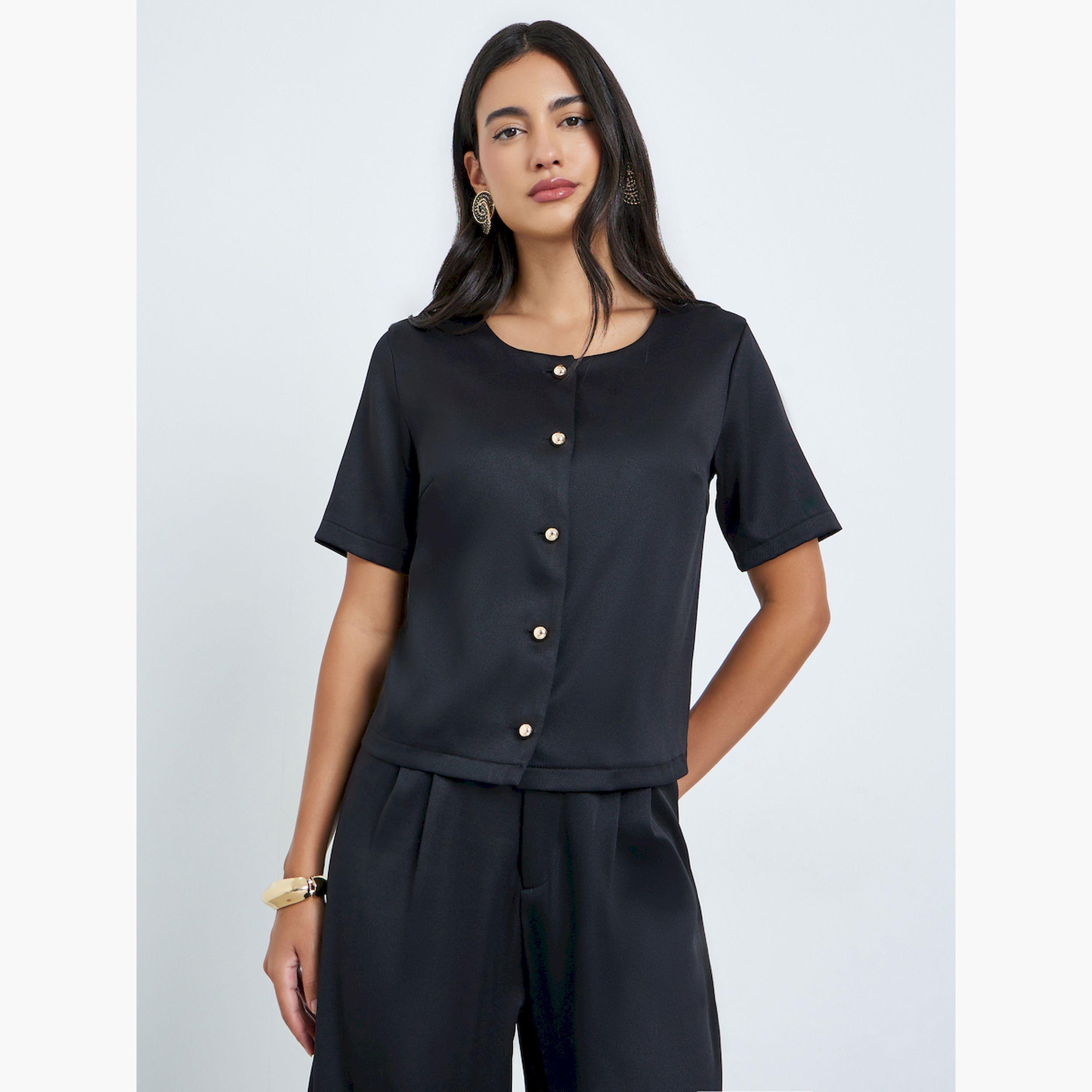 ستايلي - طقم بلوزة سوداء قصيرة الأكمام بأزرار وبنطال-women-clothing-coordsets-image-2
