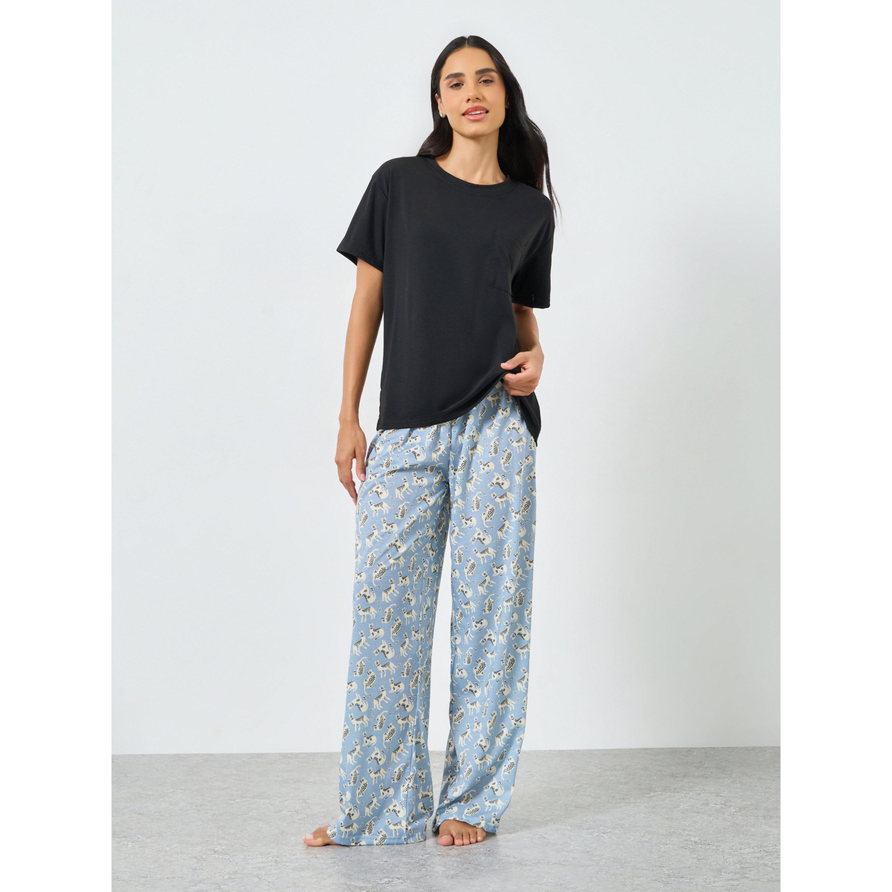 Styli Solid Pocket T-Shirt and Cat Print Pyjama Set-women-clothing-nightwear-pyjamas-longsets-image-1