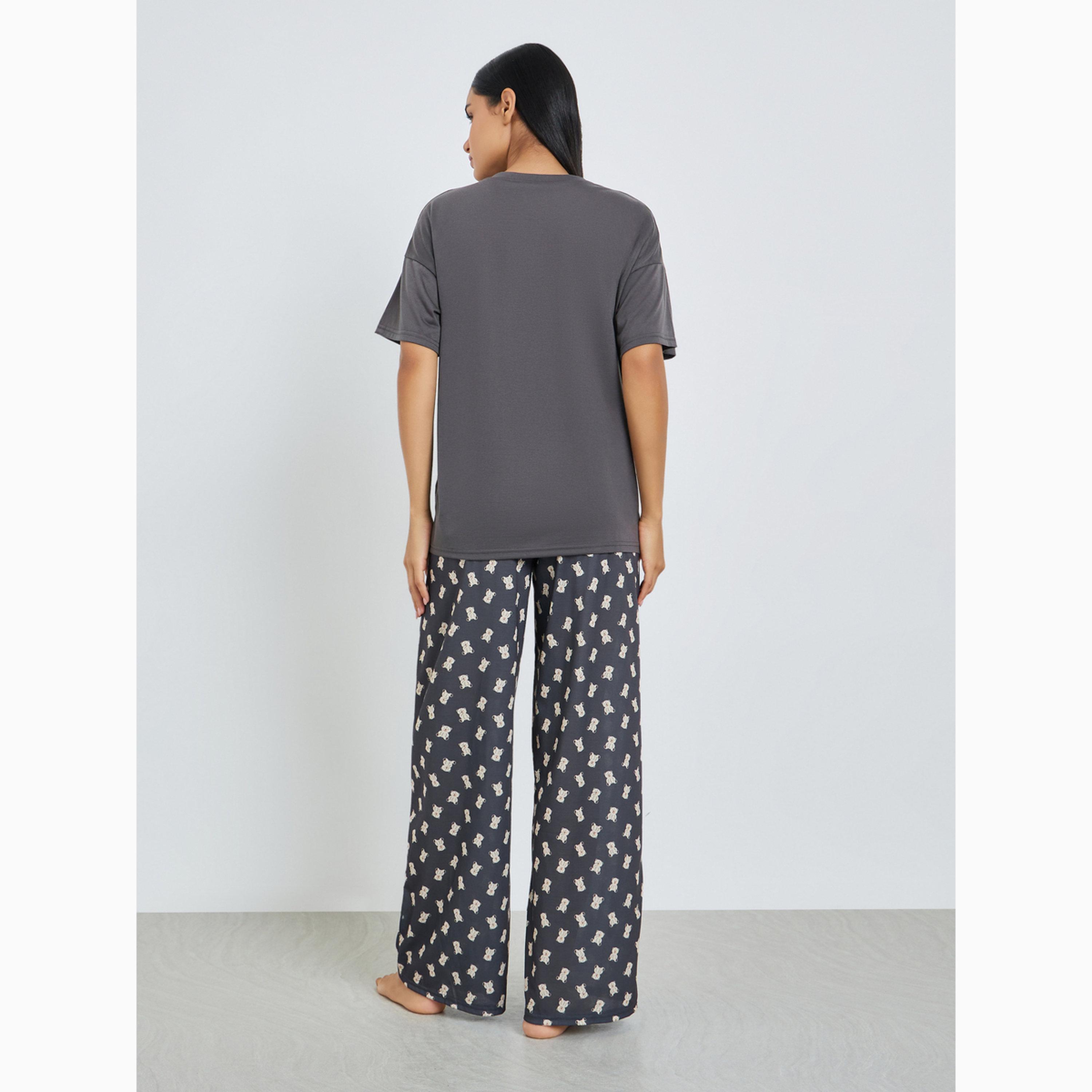 Styli Teddy Slogan Drop Shoulder Side Split T-Shirt and Pyjama Set-women-clothing-nightwear-pyjamas-longsets-image-5