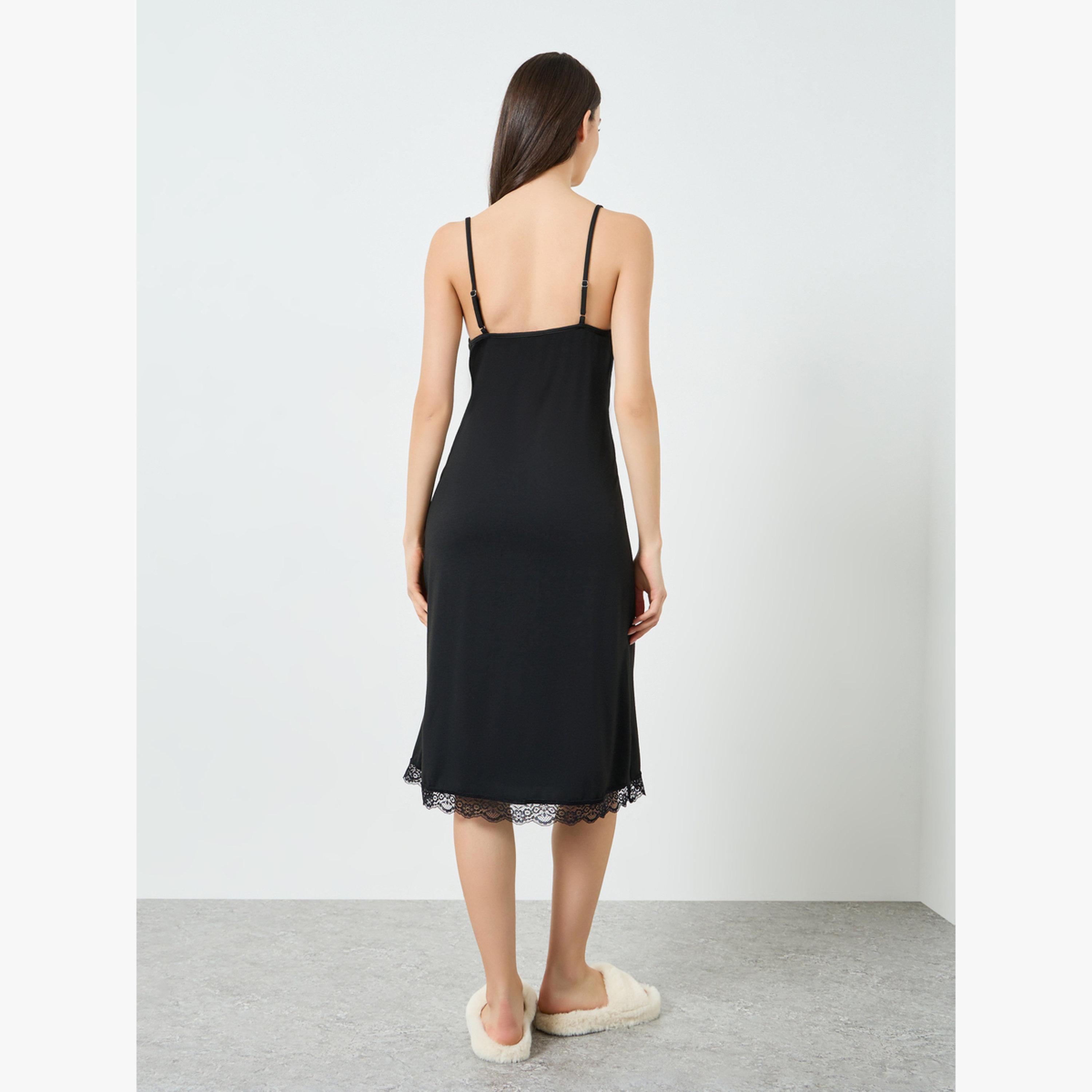 فستان قصير بتفاصيل دانتيل-women-clothing-nightwear-nighties-image-3