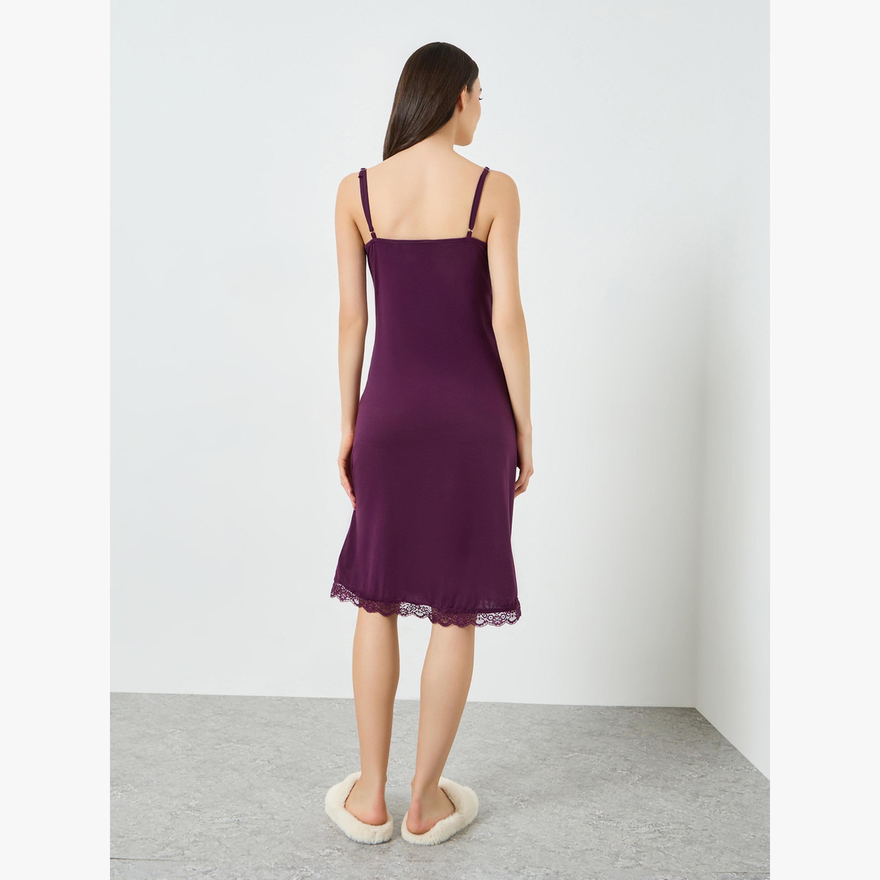 فستان قصير بتفاصيل دانتيل-women-clothing-nightwear-nighties-image-3
