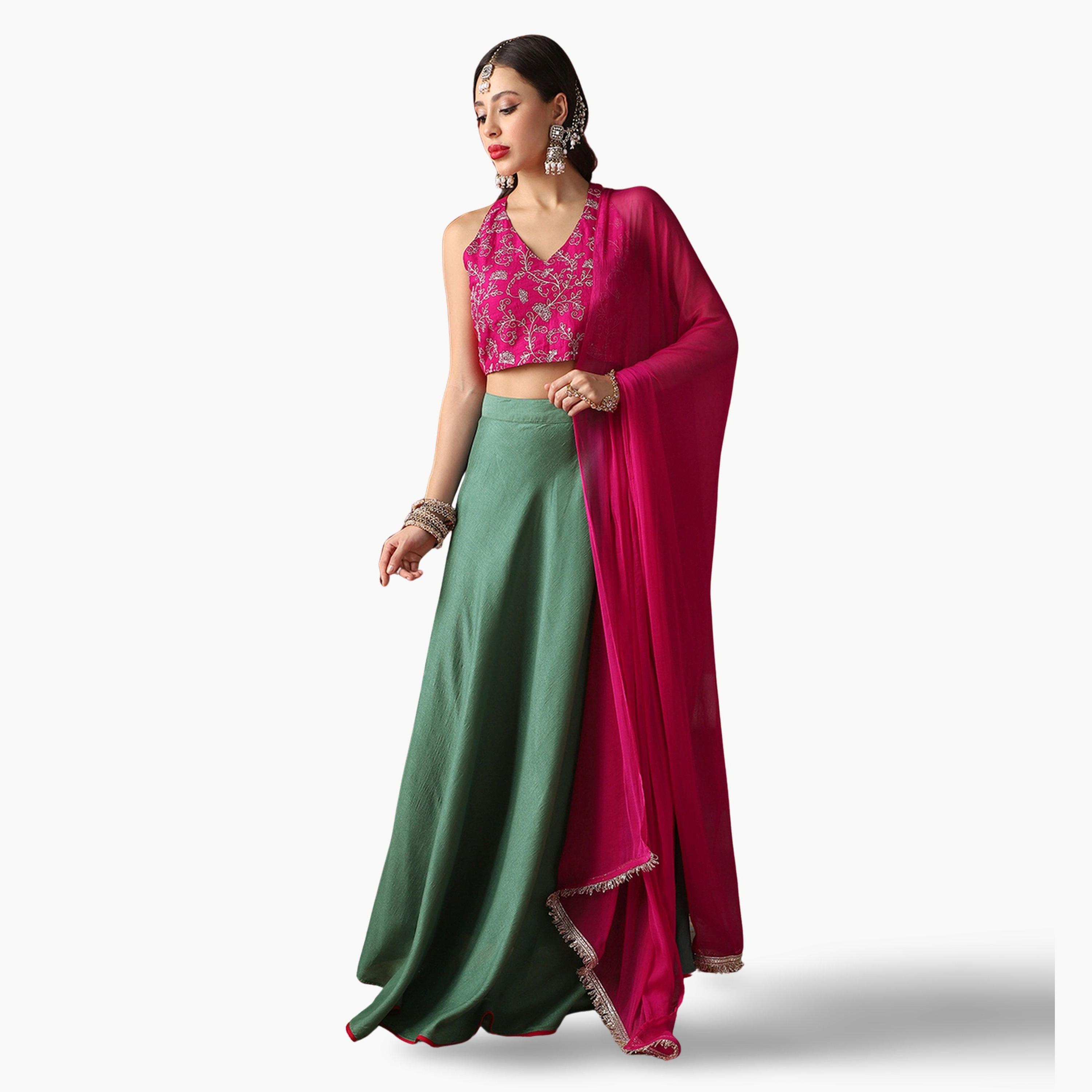 طقم بلوزة مطرزة مع تنورة ووشاح-women-clothing-coordsets-image-1