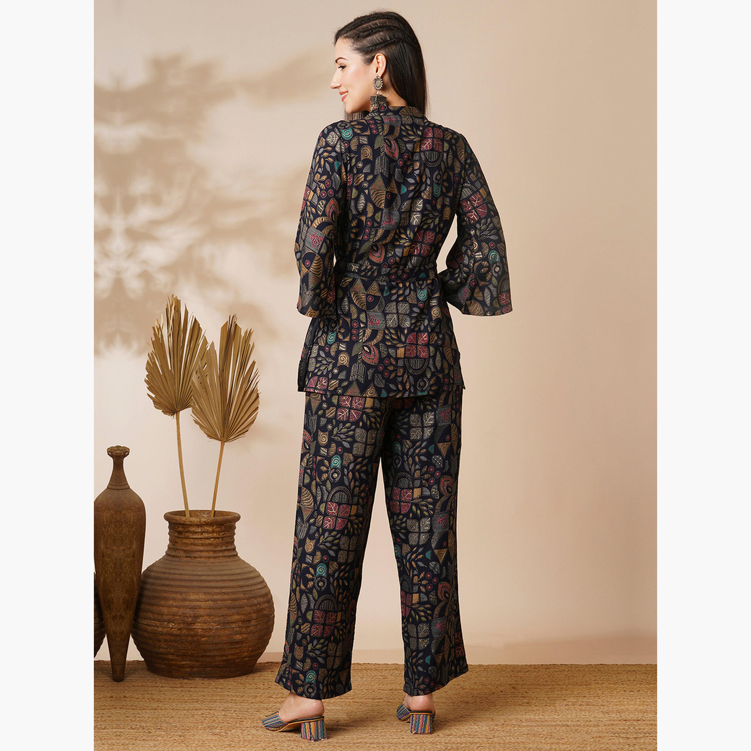 طقم قميص وبنطلون مطبوع بورق ذهبي-women-clothing-coordsets-image-3