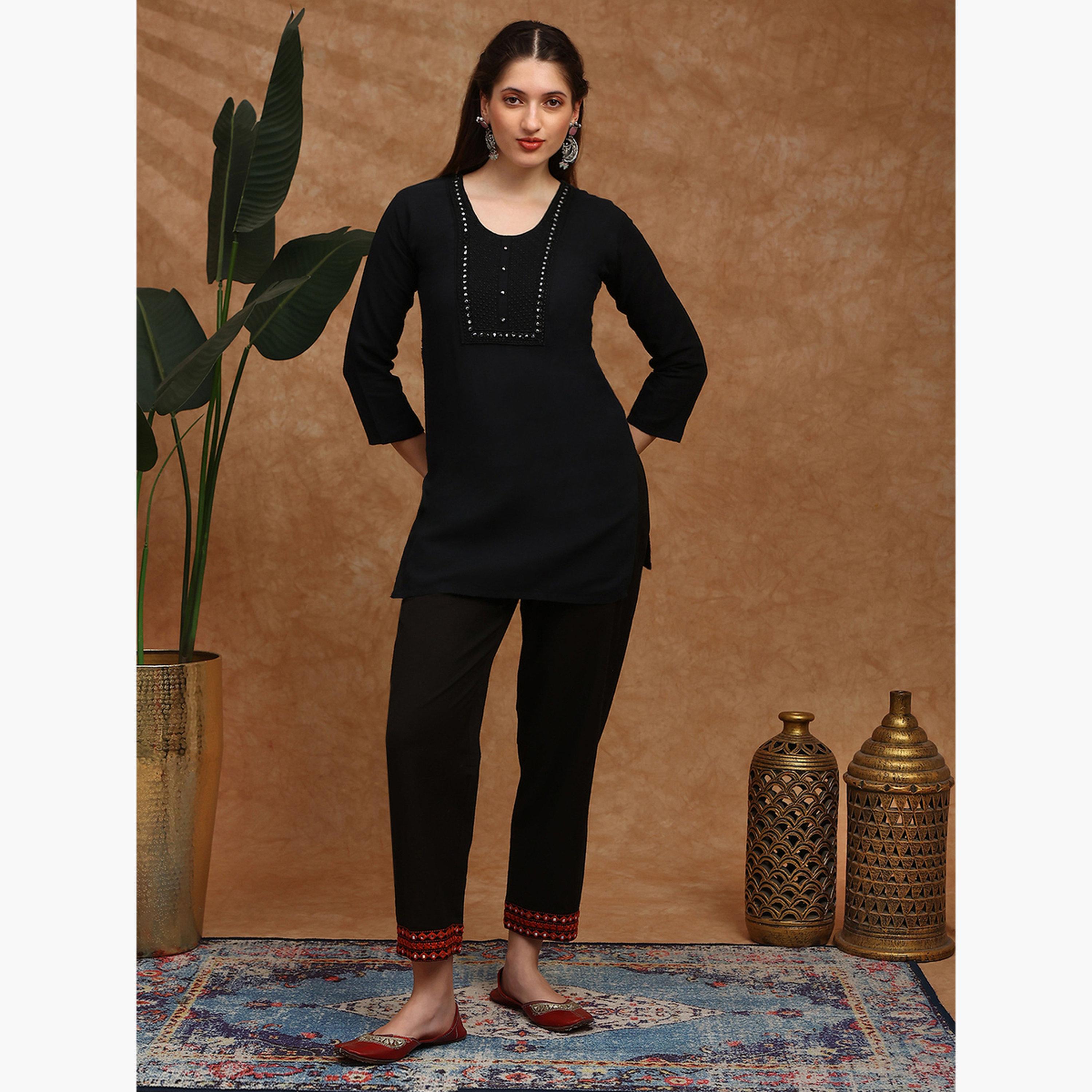 بنطلون بحافة مطرزة-women-clothing-bottoms-trousers-image-2