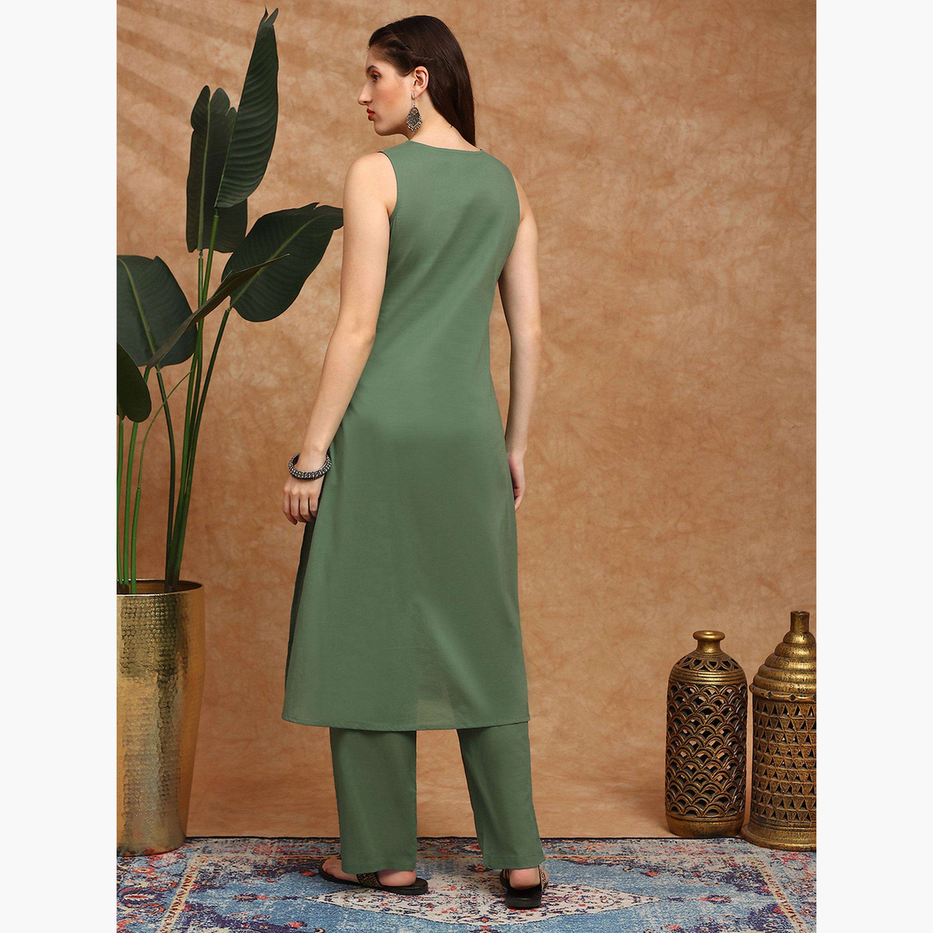 Globus X Styli Women Green Embroidered Straight Kurta with Pants Set-women-clothing-ethnicwear-kurtasets-image-3