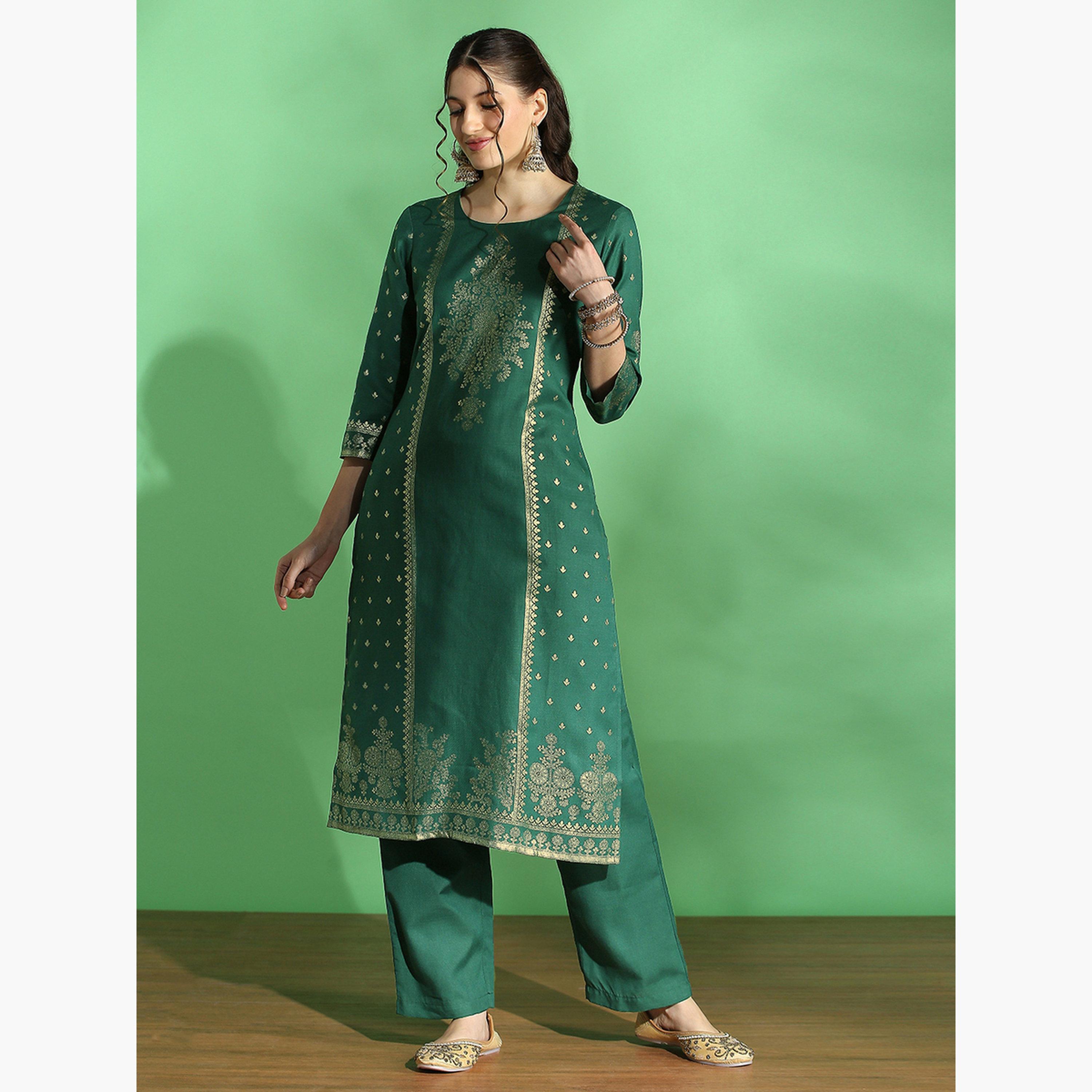 Globus X Styli Women Green Ethnic Foil Print Straight Kurta and Pant Set-women-clothing-ethnicwear-kurtasets-image-2