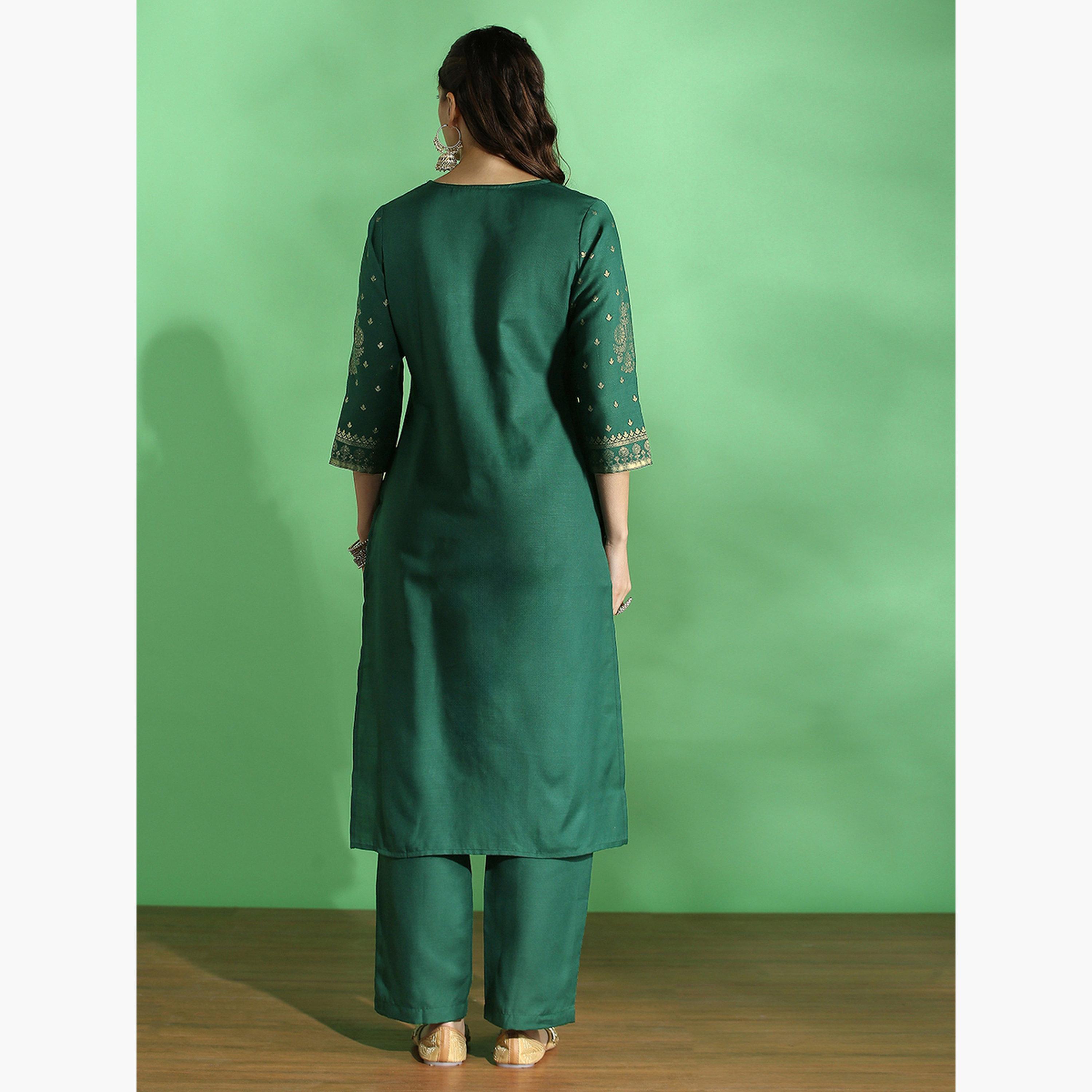 Globus X Styli Women Green Ethnic Foil Print Straight Kurta and Pant Set-women-clothing-ethnicwear-kurtasets-image-3