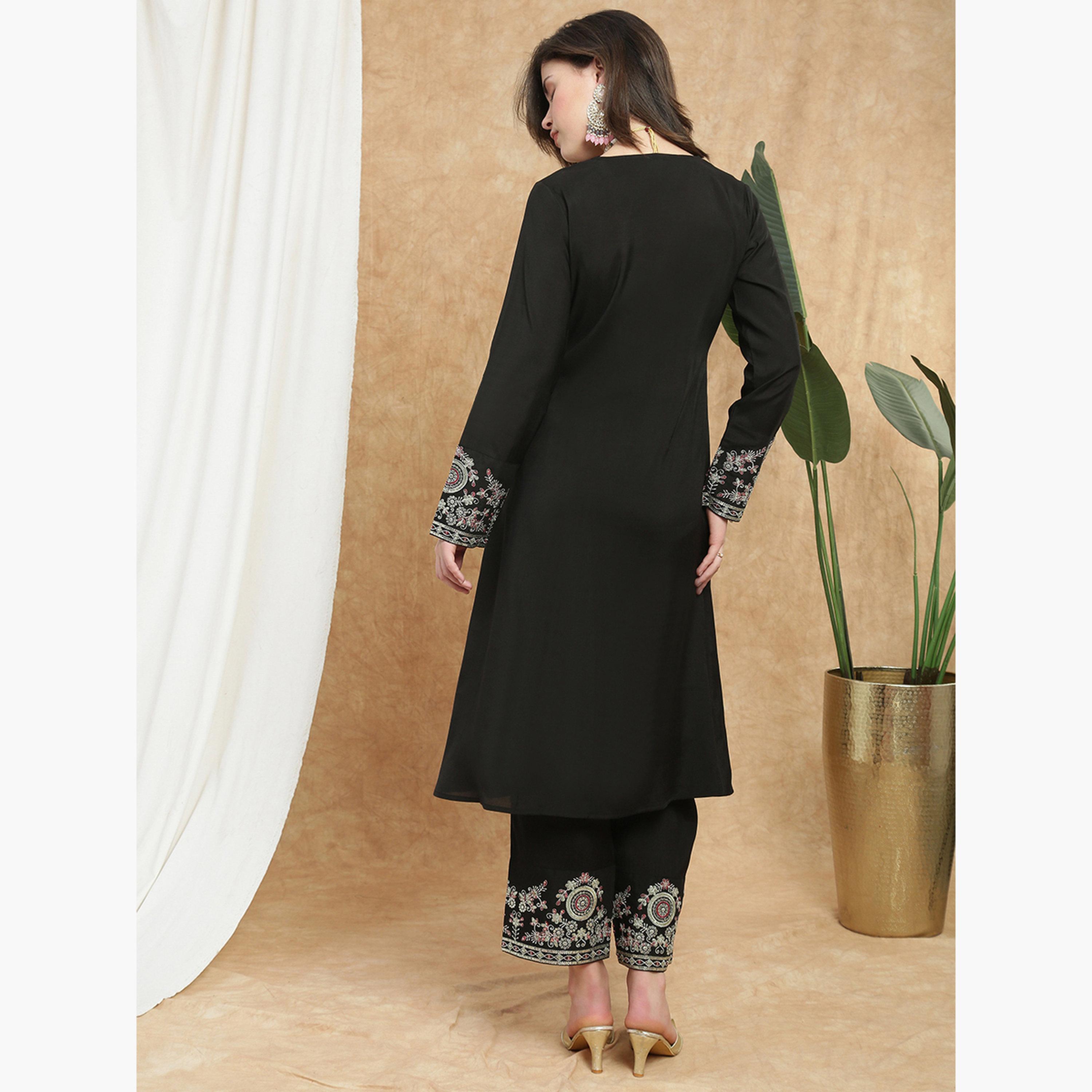 Globus X Styli Women Black Sequin Zari Embroidered Kurta with Pant Set-women-clothing-ethnicwear-kurtasets-image-3