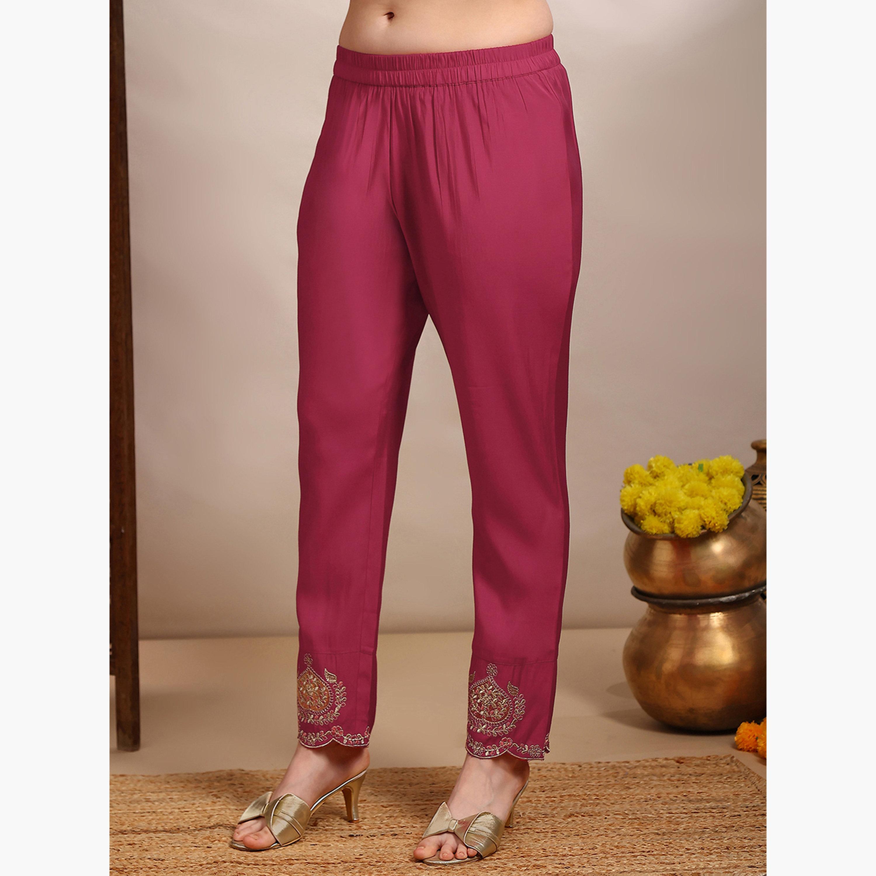 طقم كورتا مستقيمة مطرزة مع بنطال للنساء-women-clothing-ethnicwear-kurtasets-image-5