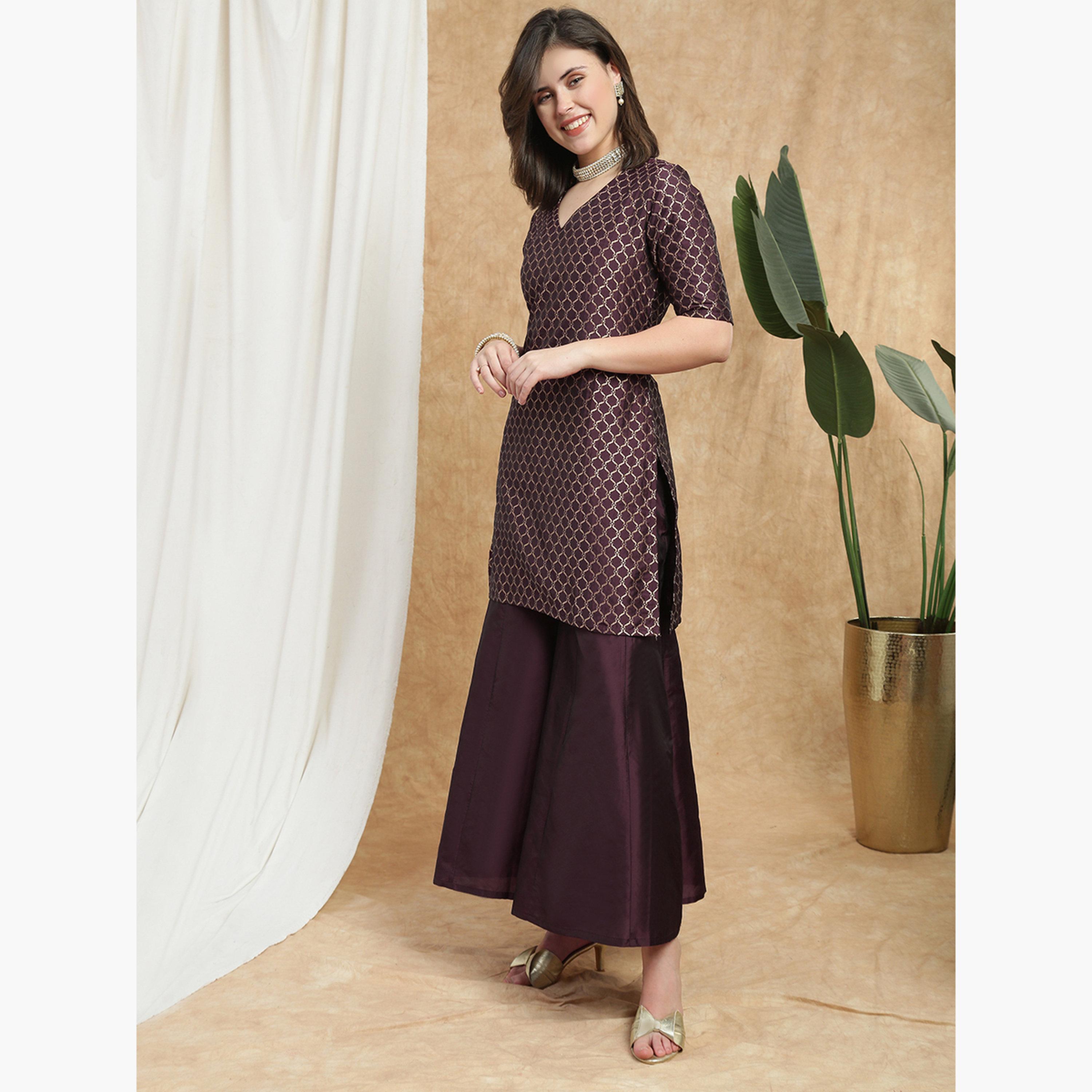 Globus X Styli Women Maroon V-Neck Printed Kurti with Flared Palazzo Set-women-clothing-ethnicwear-kurtasets-image-2