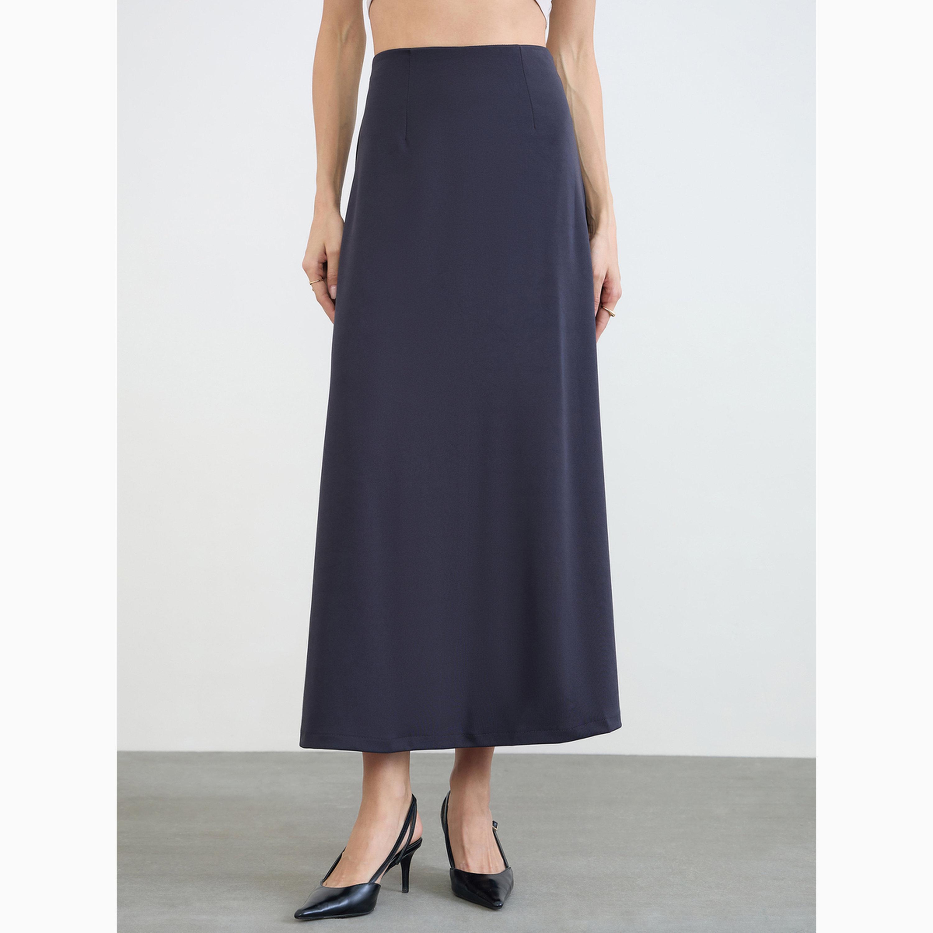 تنورة ماكسي طويلة سوداء بقصة راقية وفتحة خلفية-women-clothing-bottoms-skirts-image-1