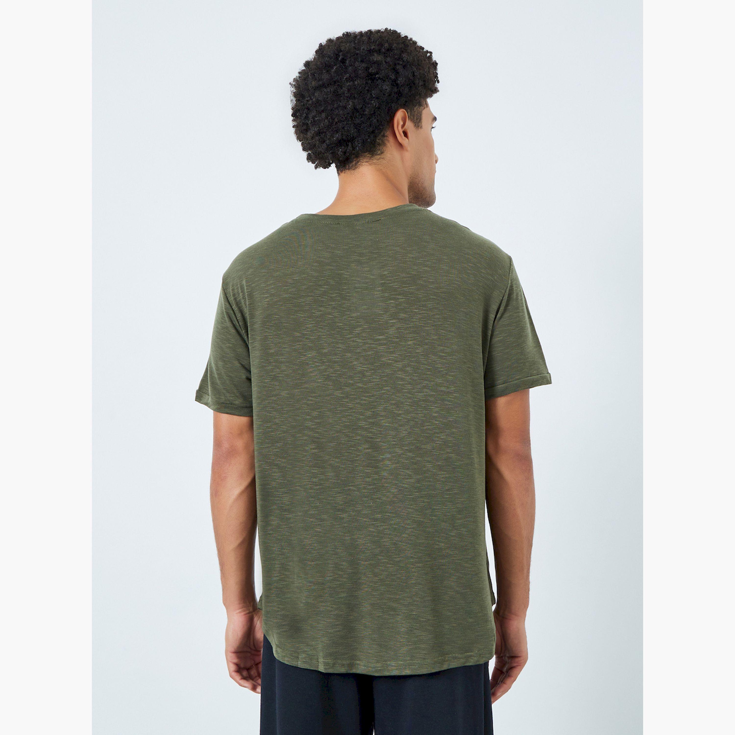 تيشيرت رجالي خاكي بياقة مستديرة وتأثير باهت-men-clothing-tshirtsandpolos-tshirts-image-3