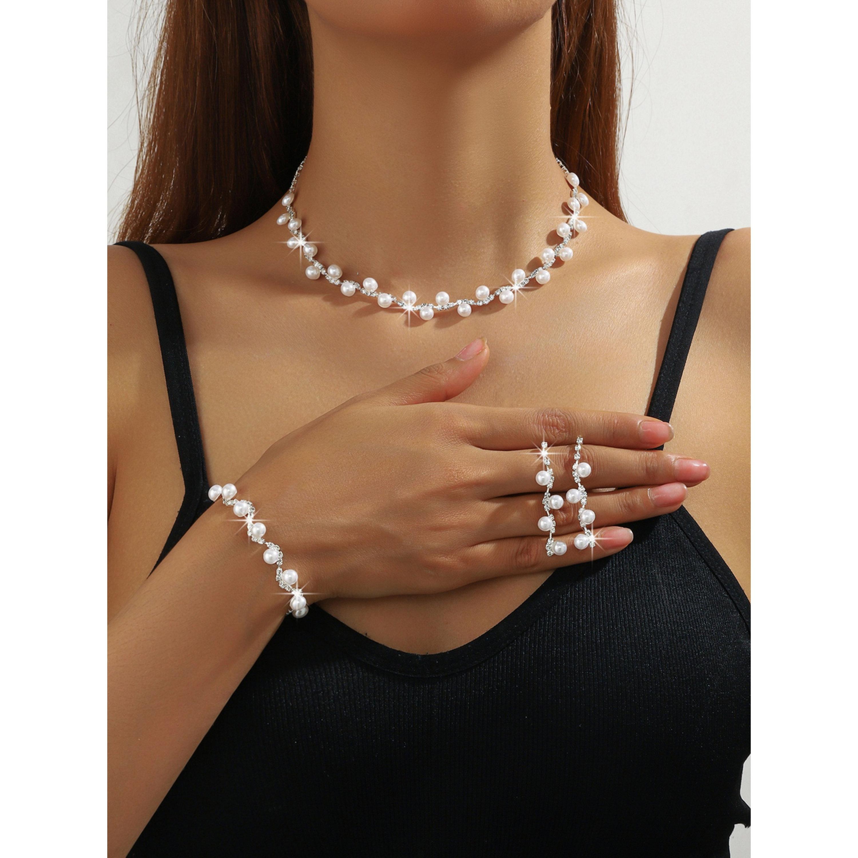 مجموعة من قلادة وسوار وأقراط بلؤلؤ صناعي وأحجار الراين-women-watchesandjewellery-jewellery-jewellerysets-image-2