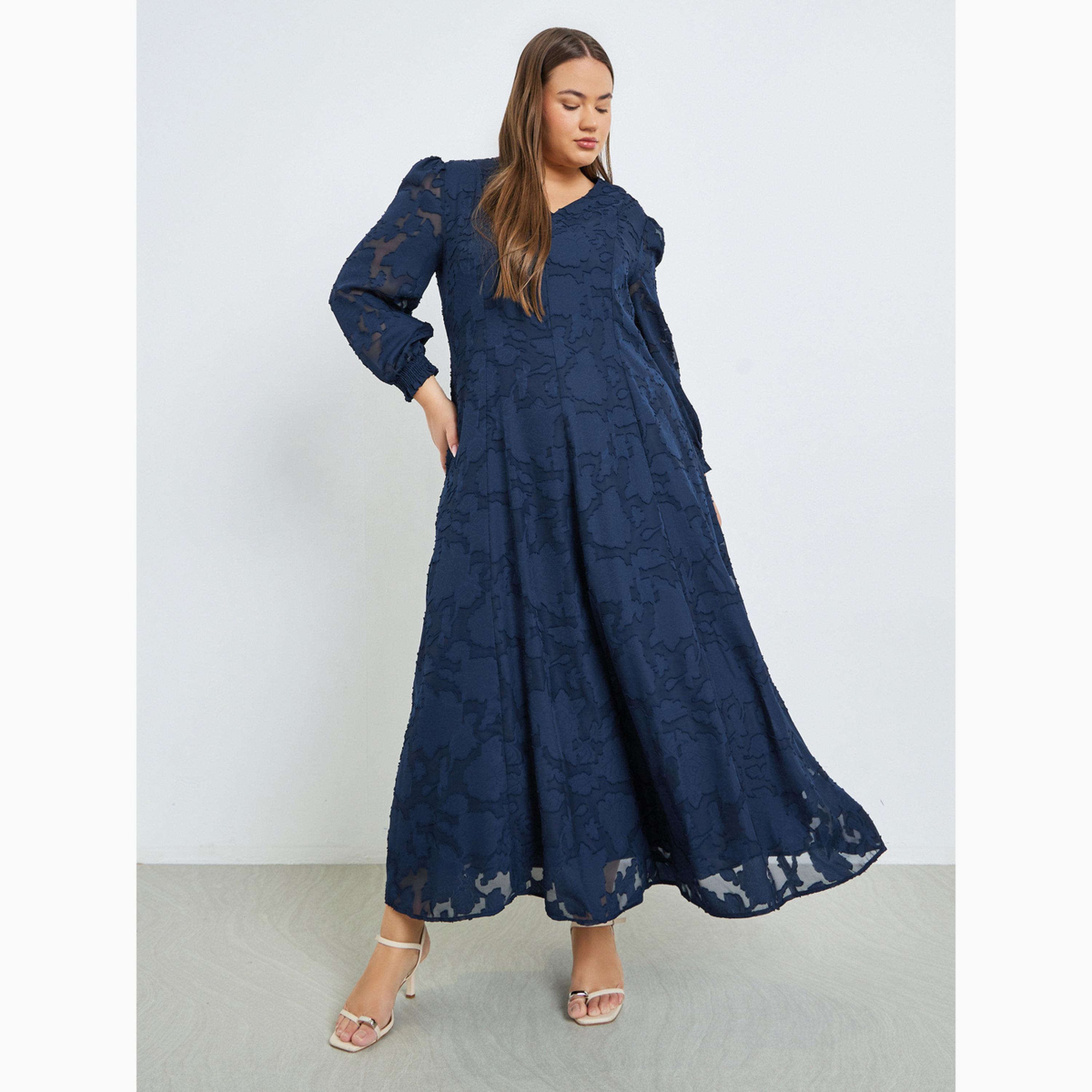 Styli Plus Size Jacquard V Neck Maxi Dress-women-clothing-dresses-image-3