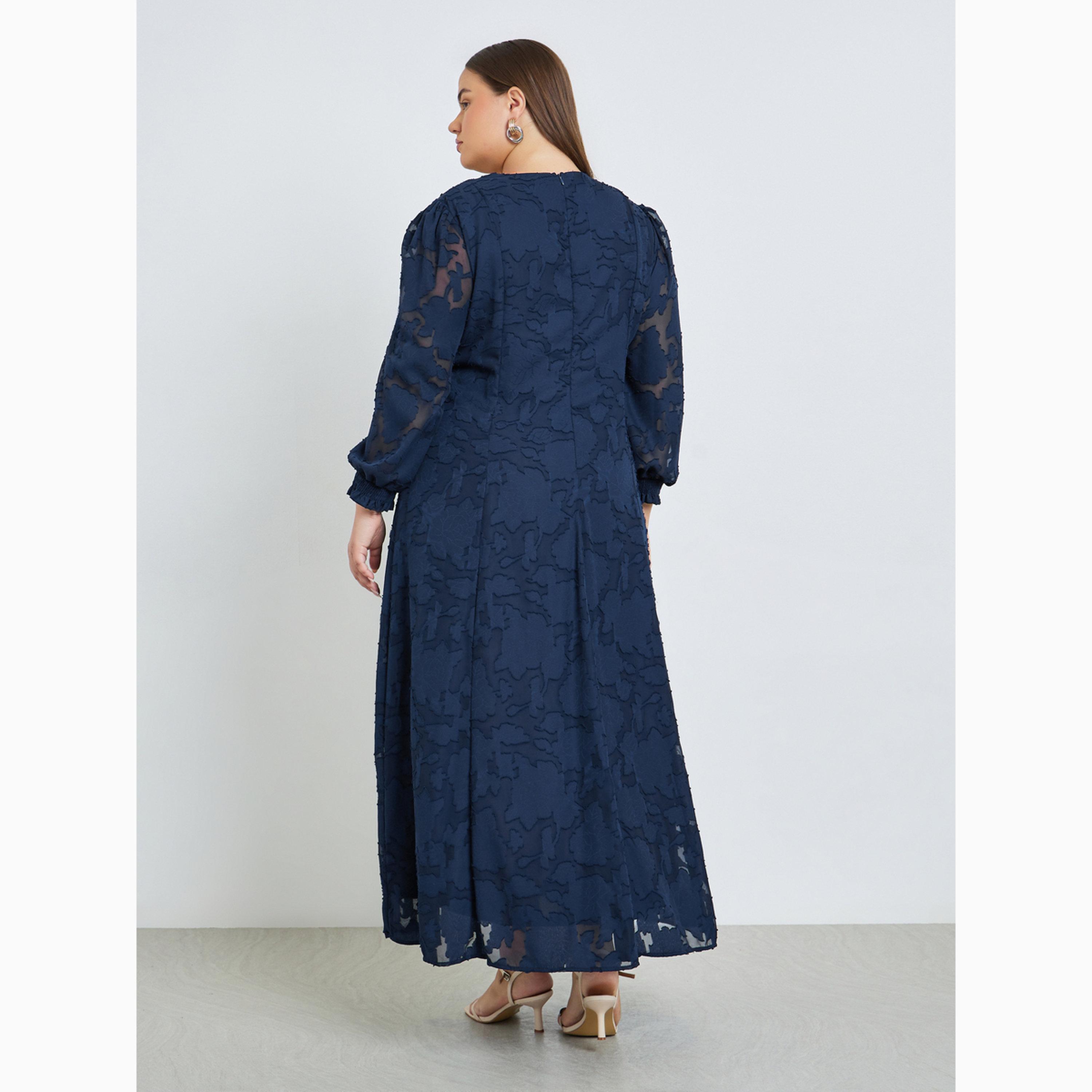 Styli Plus Size Jacquard V Neck Maxi Dress-women-clothing-dresses-image-5