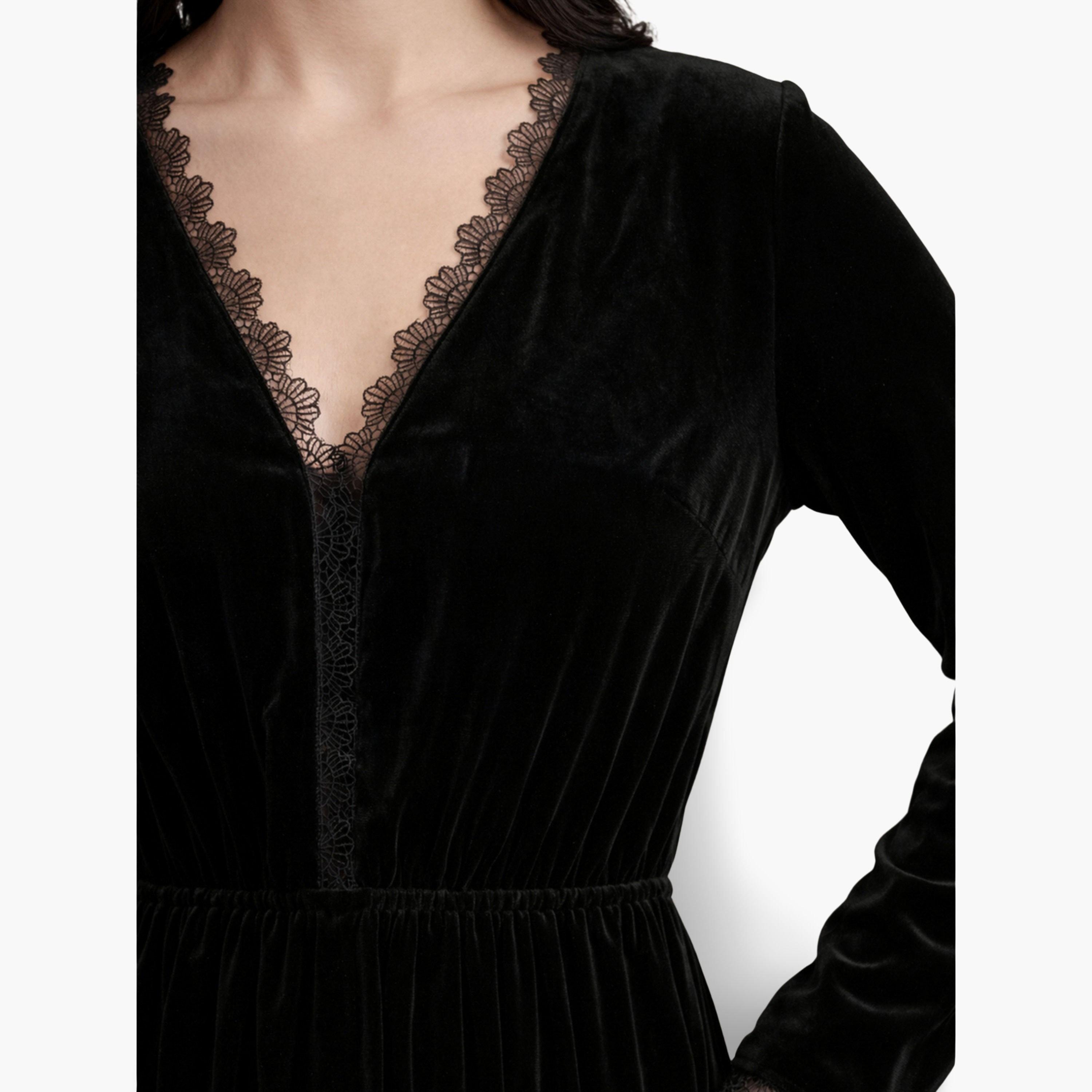 V فستان طويل مخمل بياقة-women-clothing-dresses-image-5