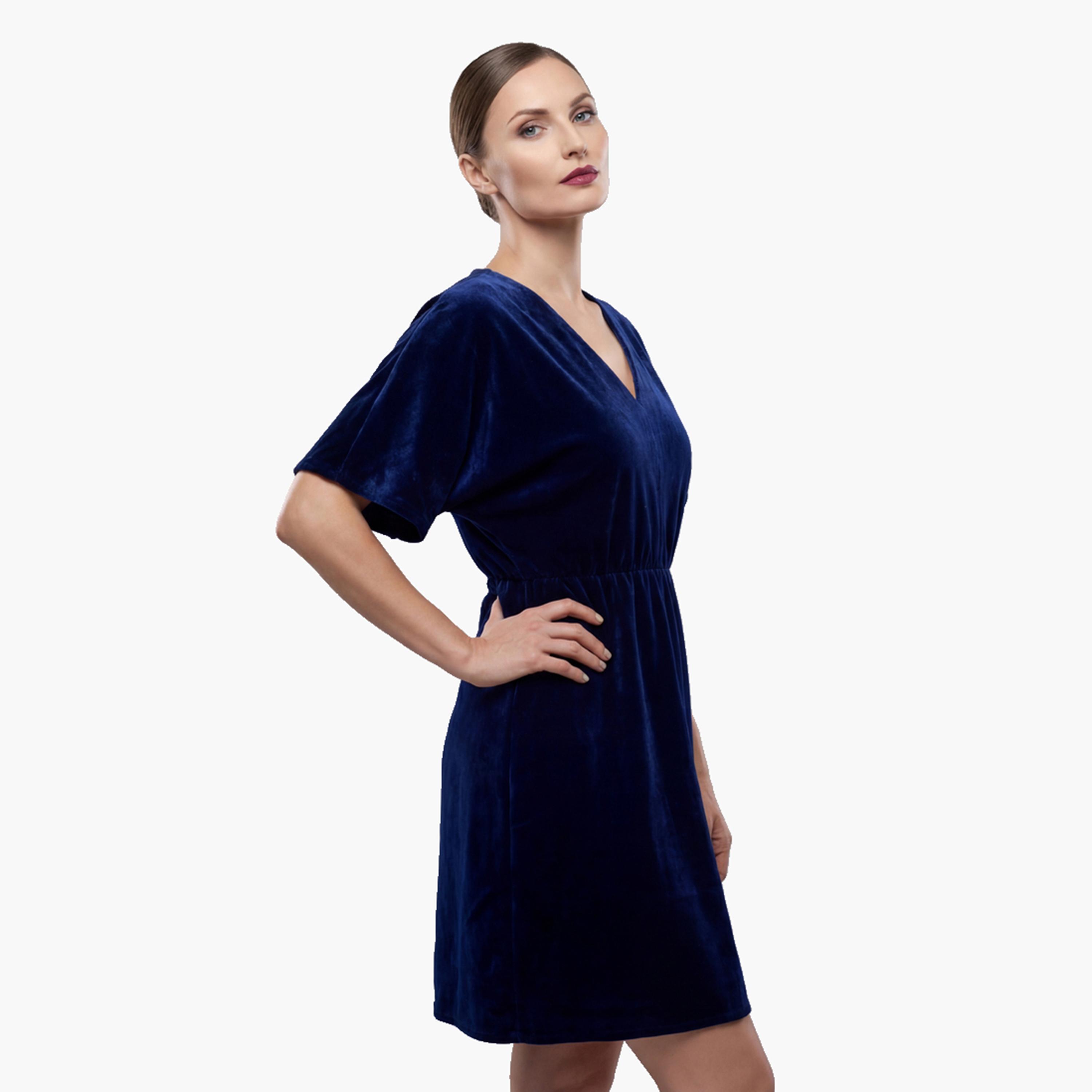 V فستان قصير نسائي مخمل بفتحة رقبة-women-clothing-dresses-image-3