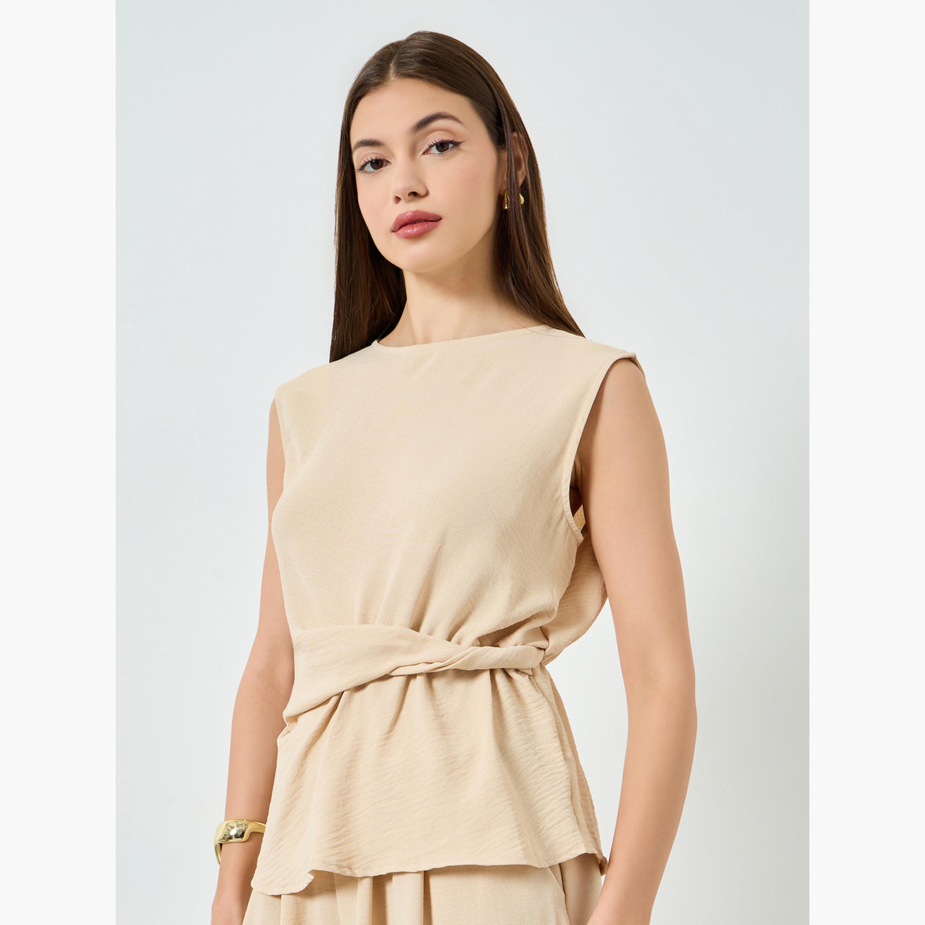 ستايلي - طقم بلوزة بدون أكمام بخصر مكشكش وبنطال واسع الساقين لون بيج-women-clothing-coordsets-image-2