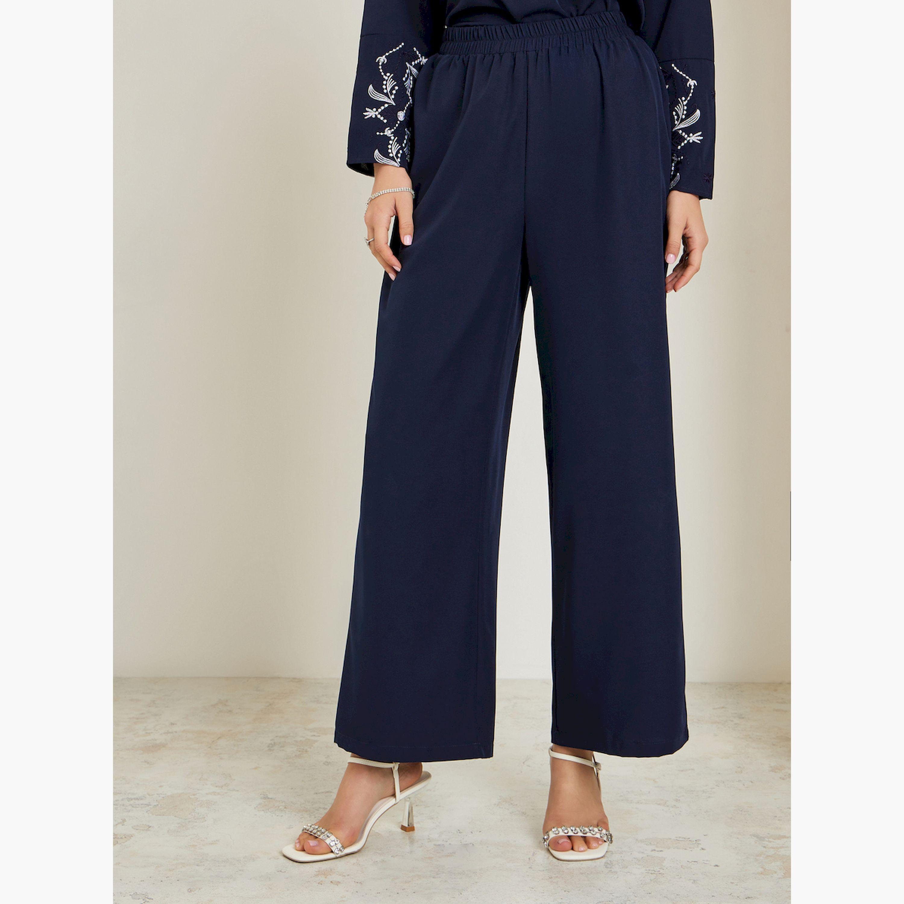 طقم منسق من بنطال وبلوزة مطرزة-women-clothing-coordsets-image-4