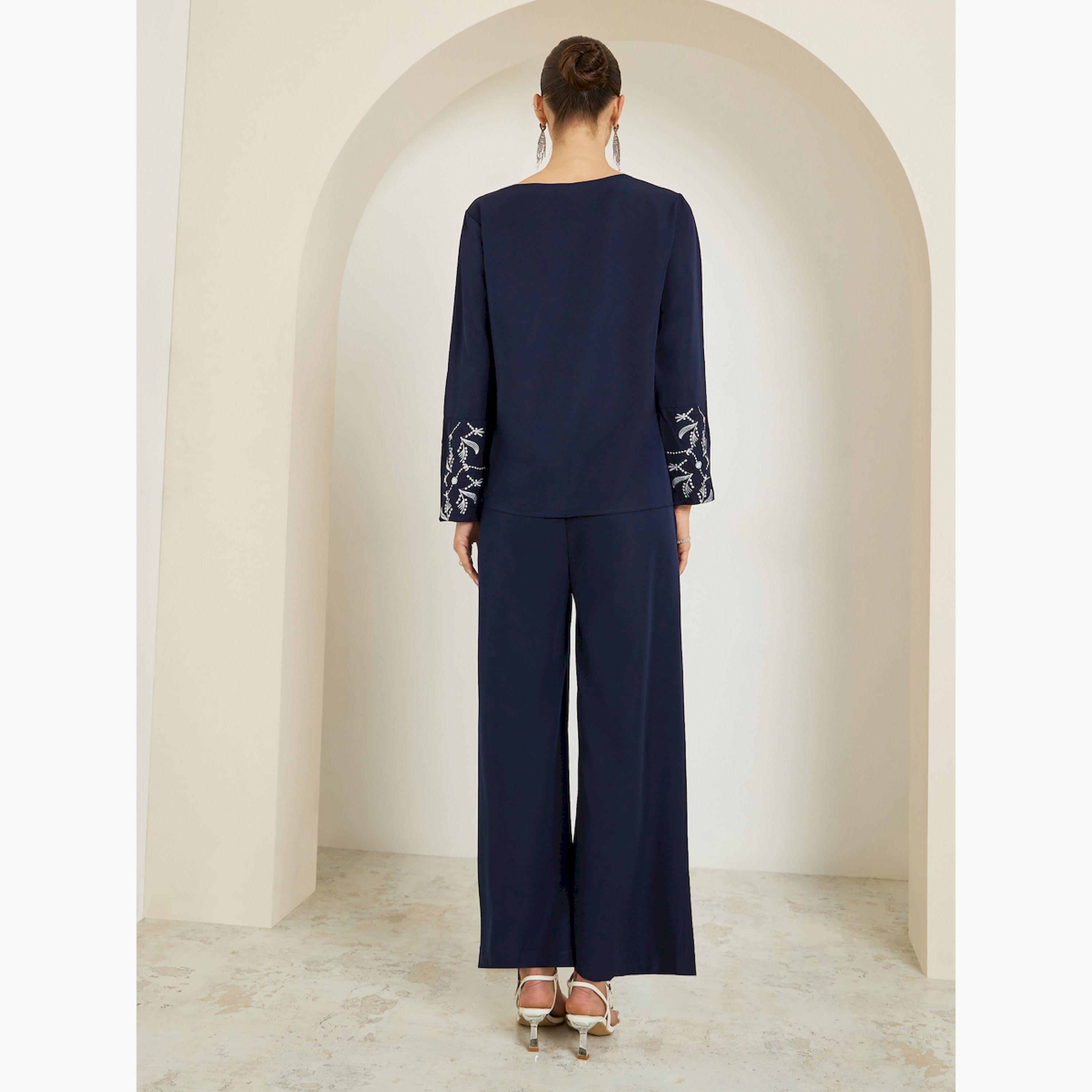 طقم منسق من بنطال وبلوزة مطرزة-women-clothing-coordsets-image-5