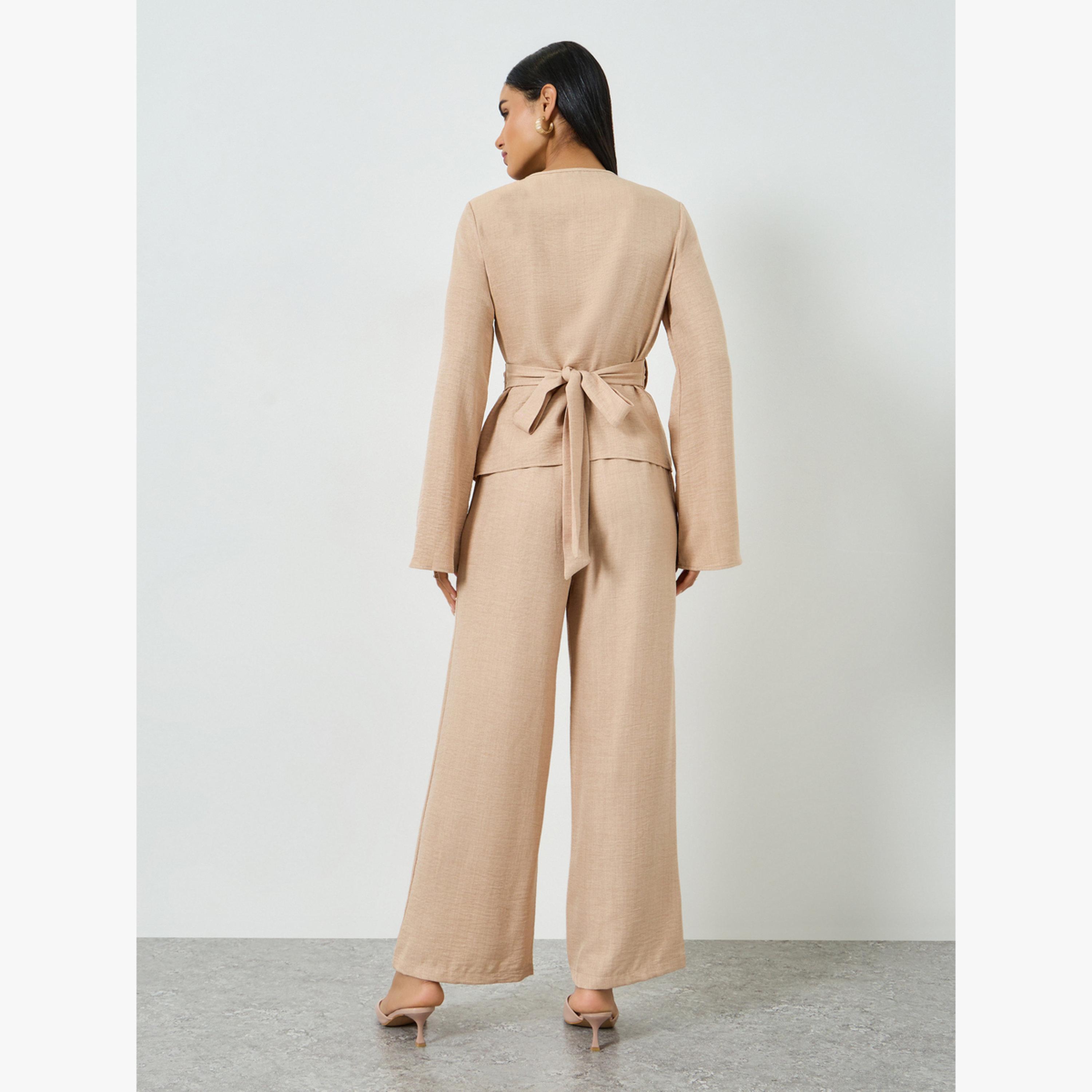 طقم من بلوزة لف وبنطال بقصة أرجل واسعة-women-clothing-coordsets-image-3