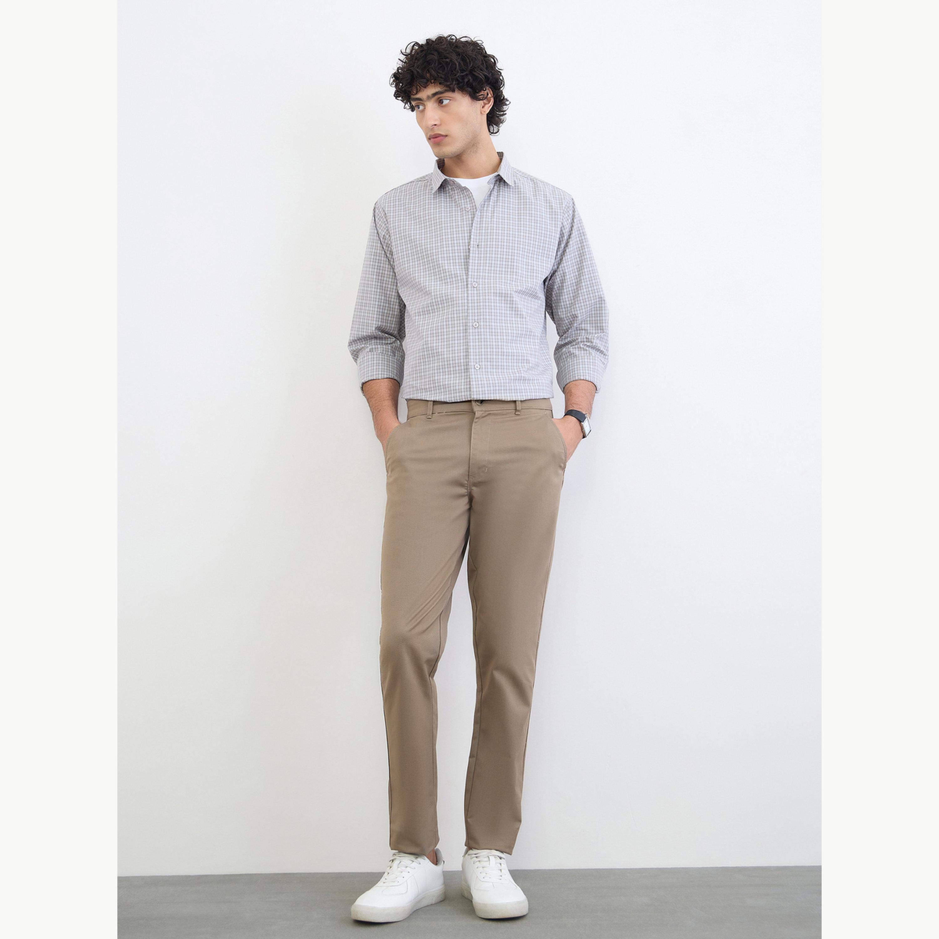 قميص بأكمام طويلة ونمط مربعات مع قصة عادية-men-clothing-shirts-image-2