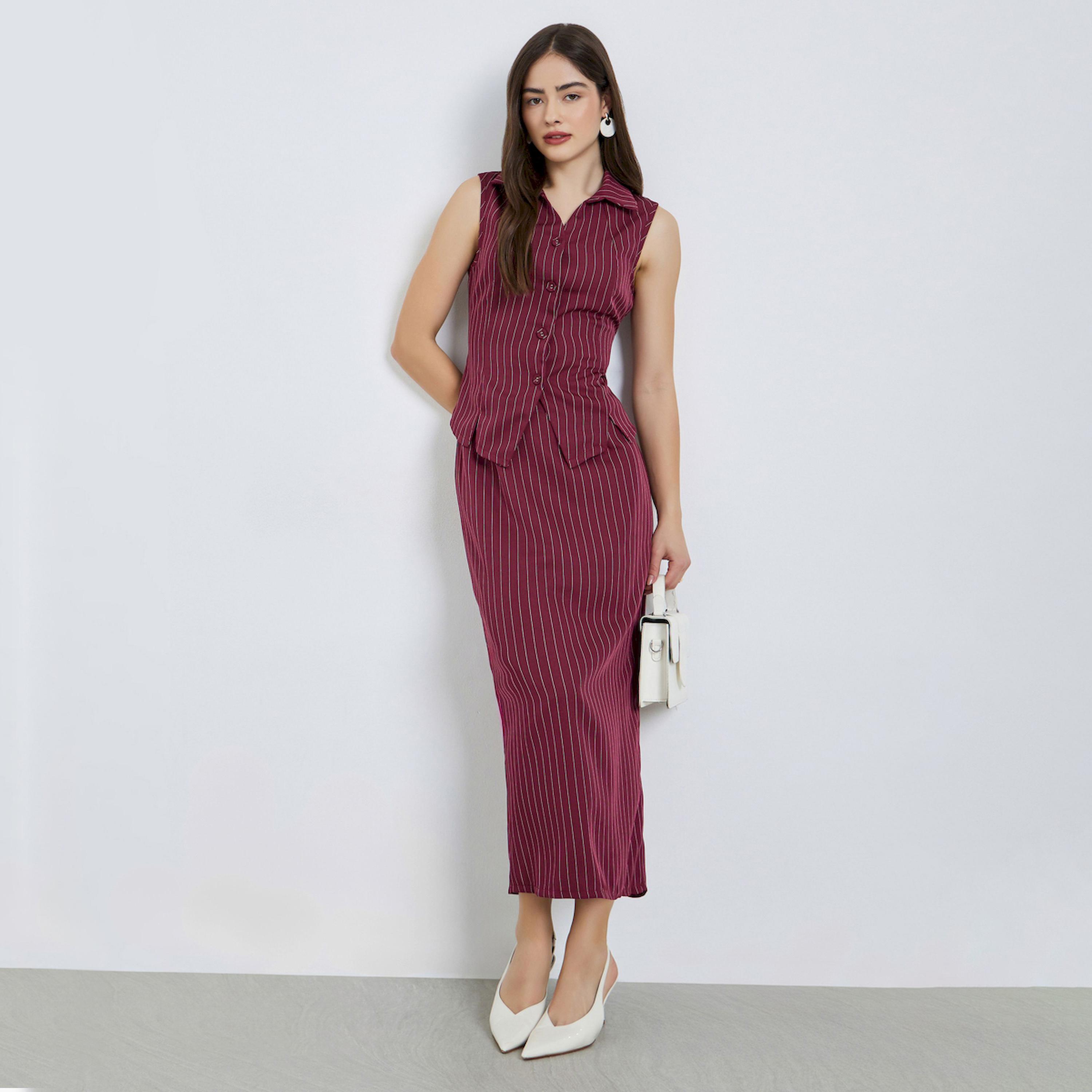 طقم منسق من تنورة ميدي وبلوزة سديري مخططة-women-clothing-coordsets-image-1