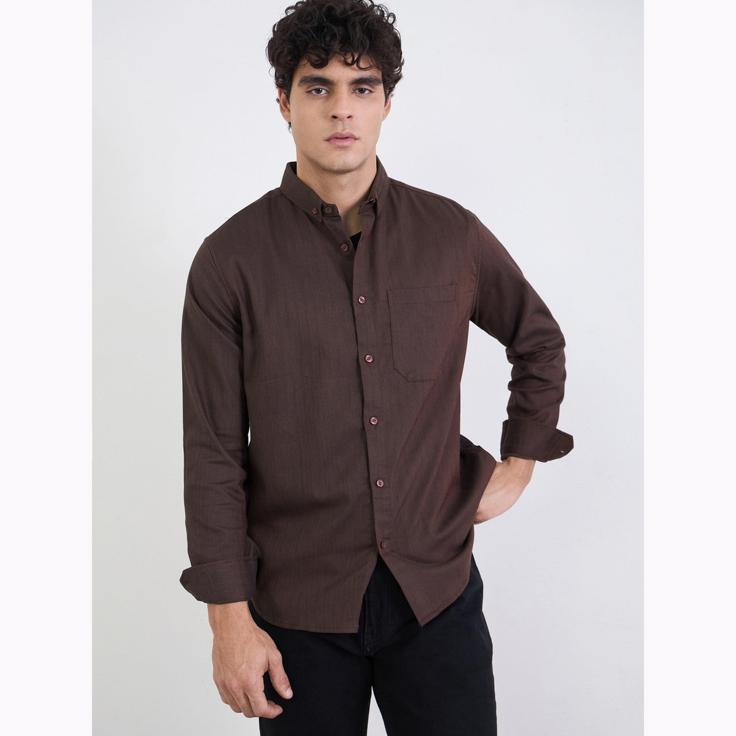 قميص كاجوال بتصميم بارز وقصة عادية للرجال-men-clothing-shirts-image-4