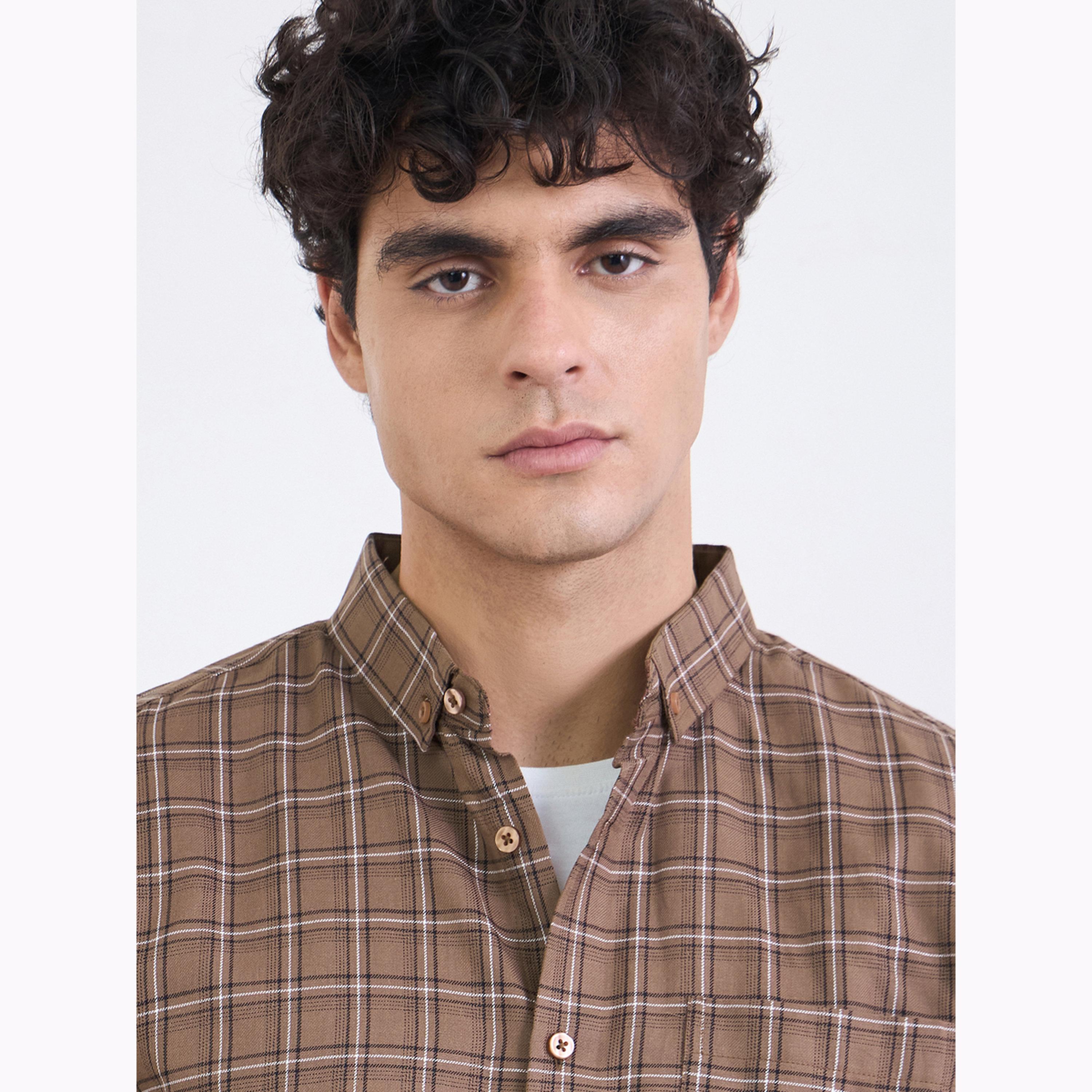 قميص كاروهات بأكمام طويلة وقصة عادية للرجال-men-clothing-shirts-image-5