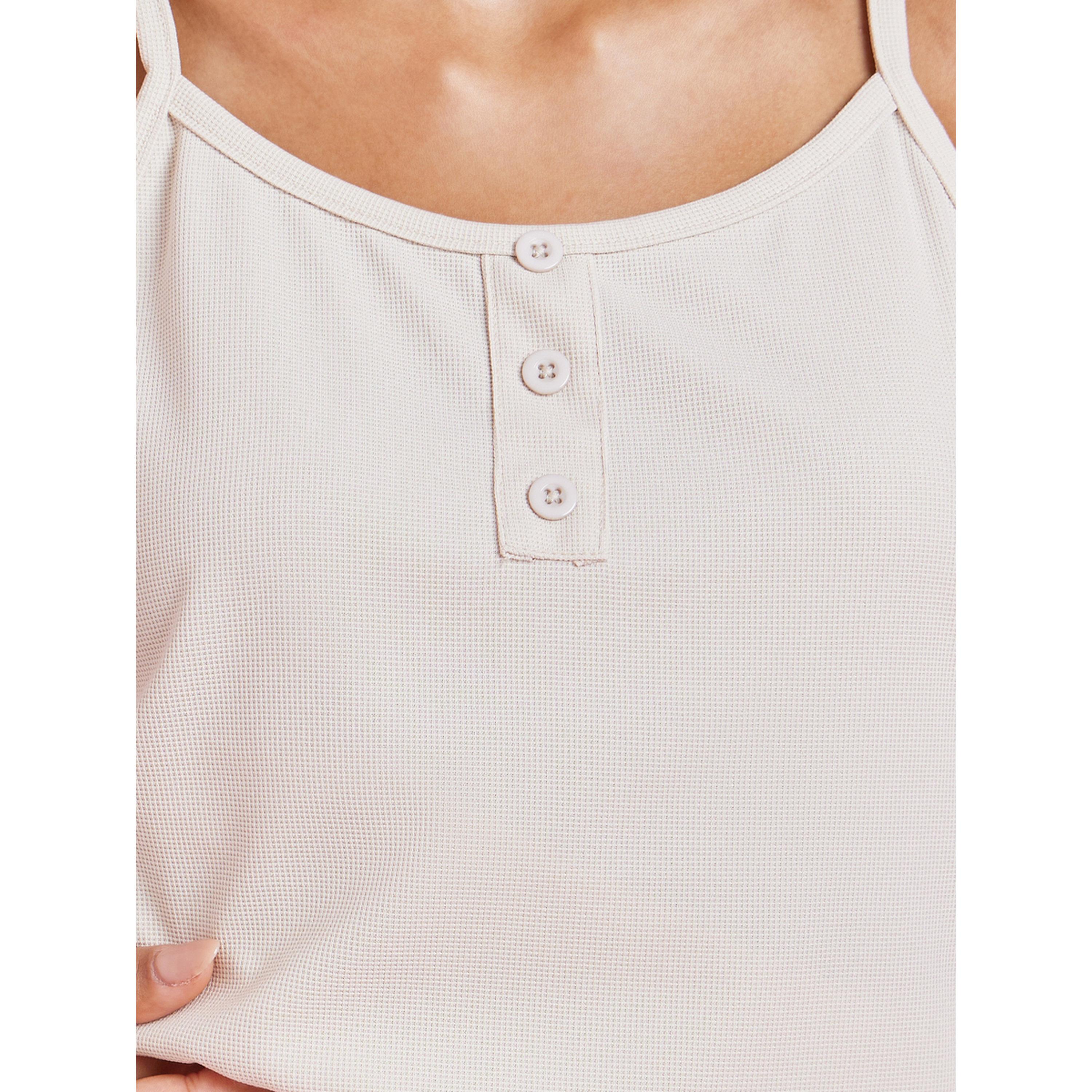 مجموعة من شورت وبلوزة بحمالات وفتحة أزرار وافل-women-clothing-nightwear-pyjamas-shortsets-image-5