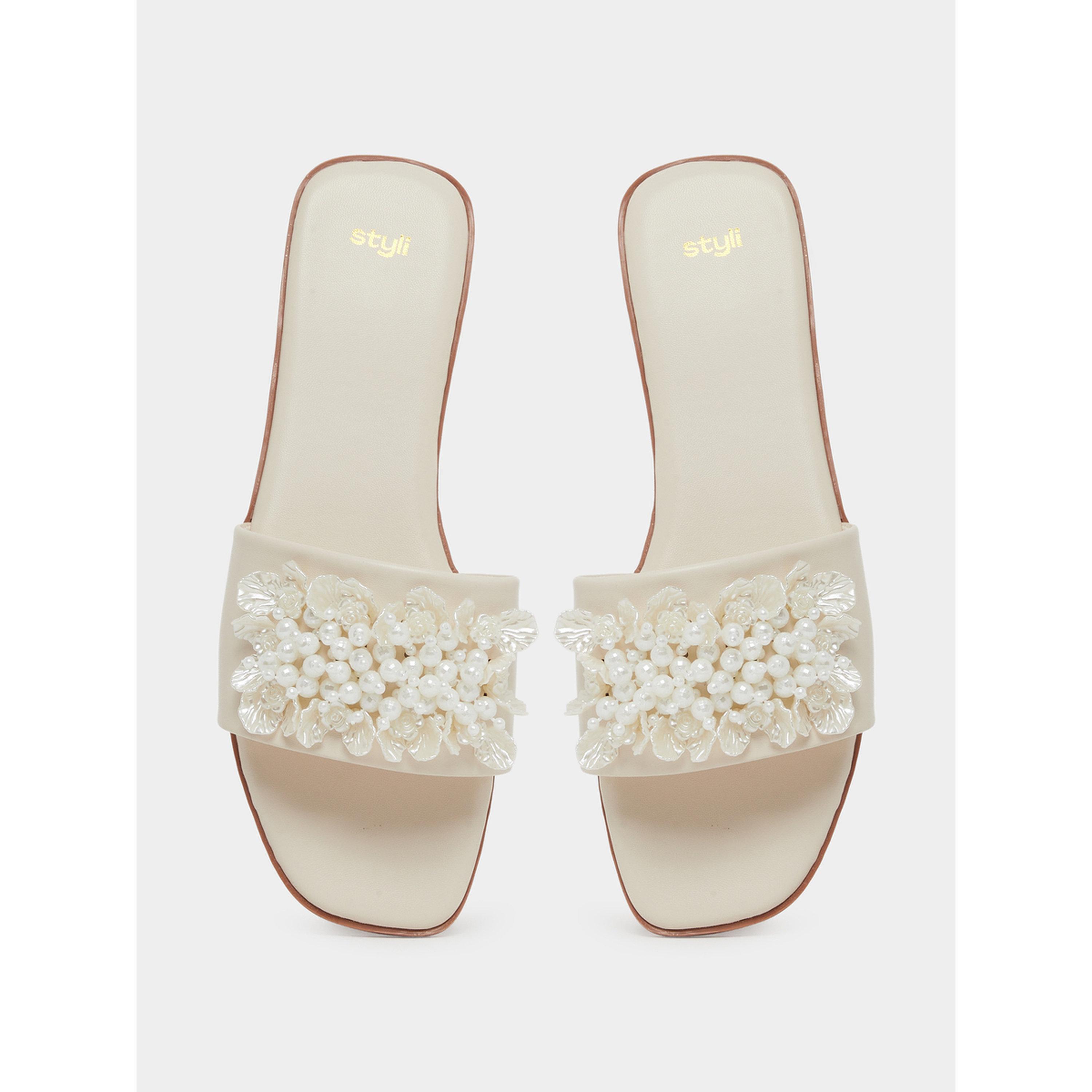 صندل مسطح مزين بلؤلؤ-women-shoes-sandals-flats-image-3