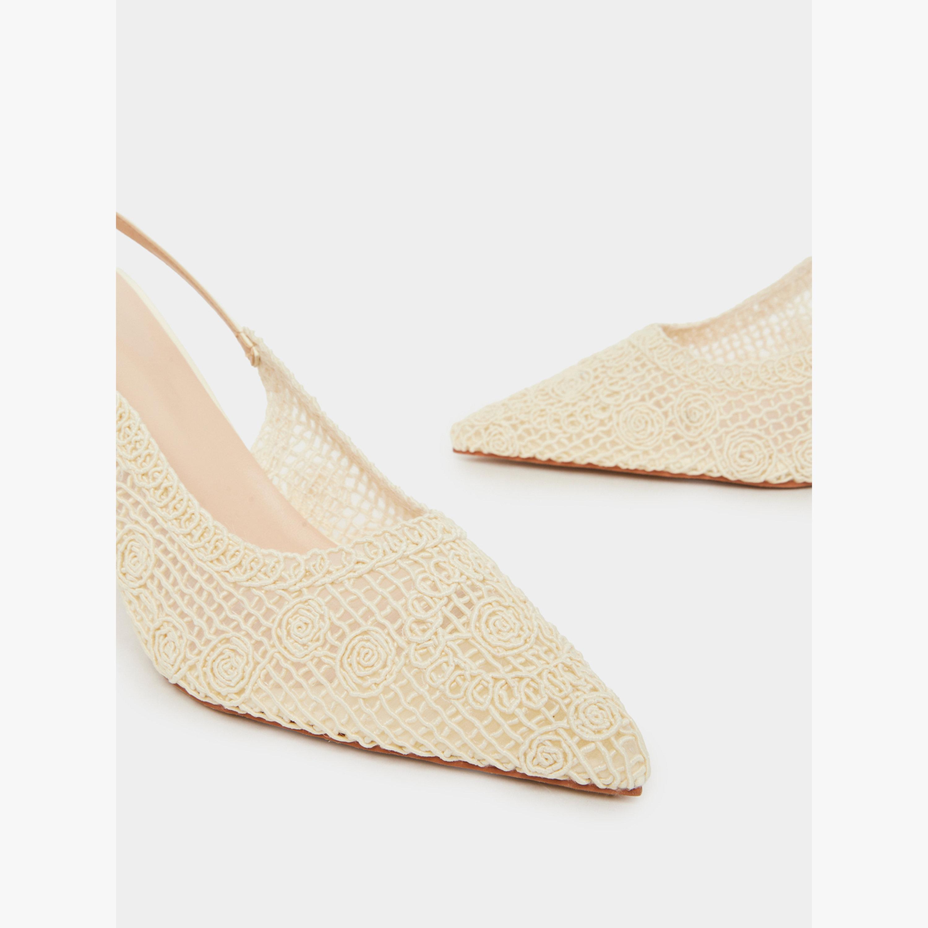 حذاء دانتيل بمقدمة مدببة-women-shoes-heels-image-4