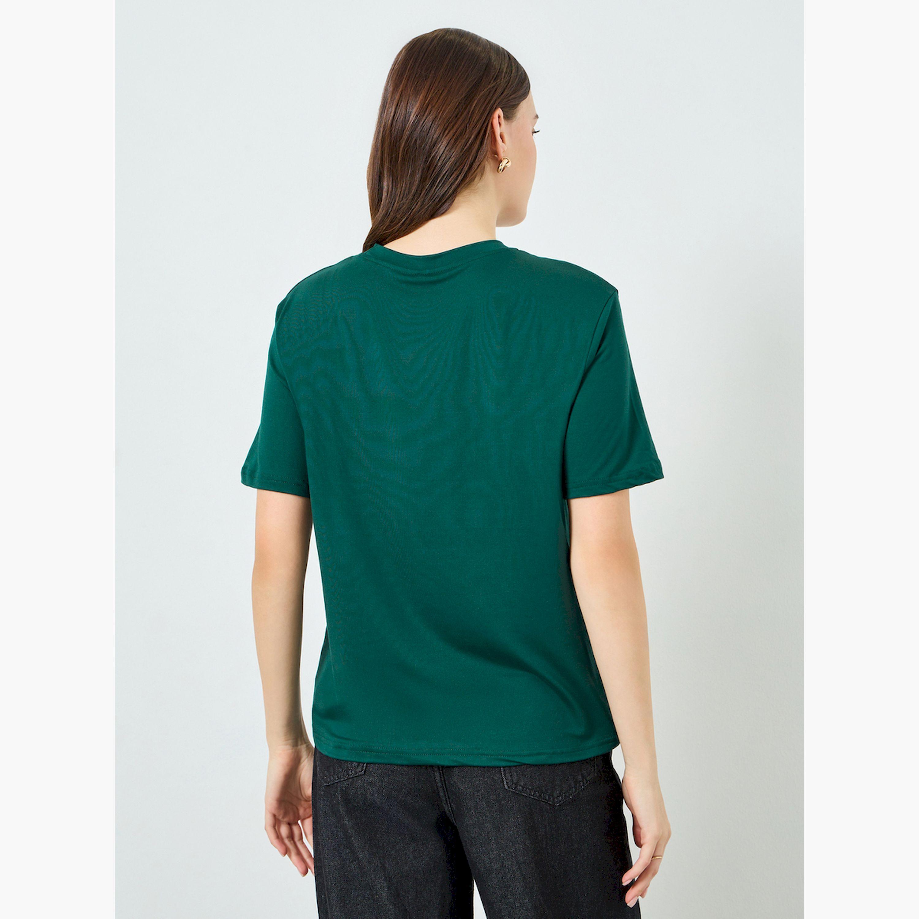 تيشيرت بتفاصيل مُطرزة بأكمام قصيرة-women-clothing-tshirts-image-4