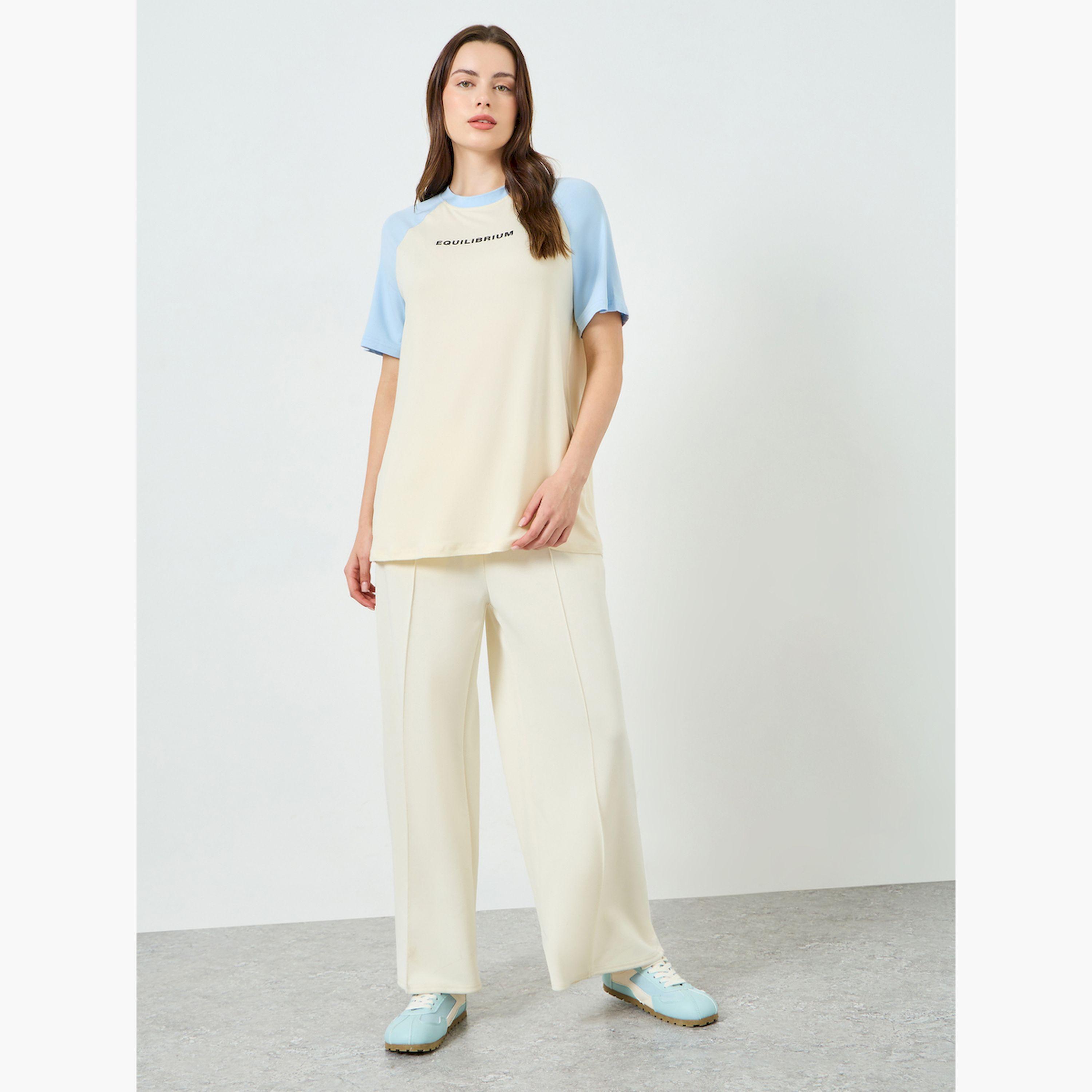 تيشيرت بأكمام ريجلان متباينة وقصة واسعة-women-clothing-tshirts-image-2