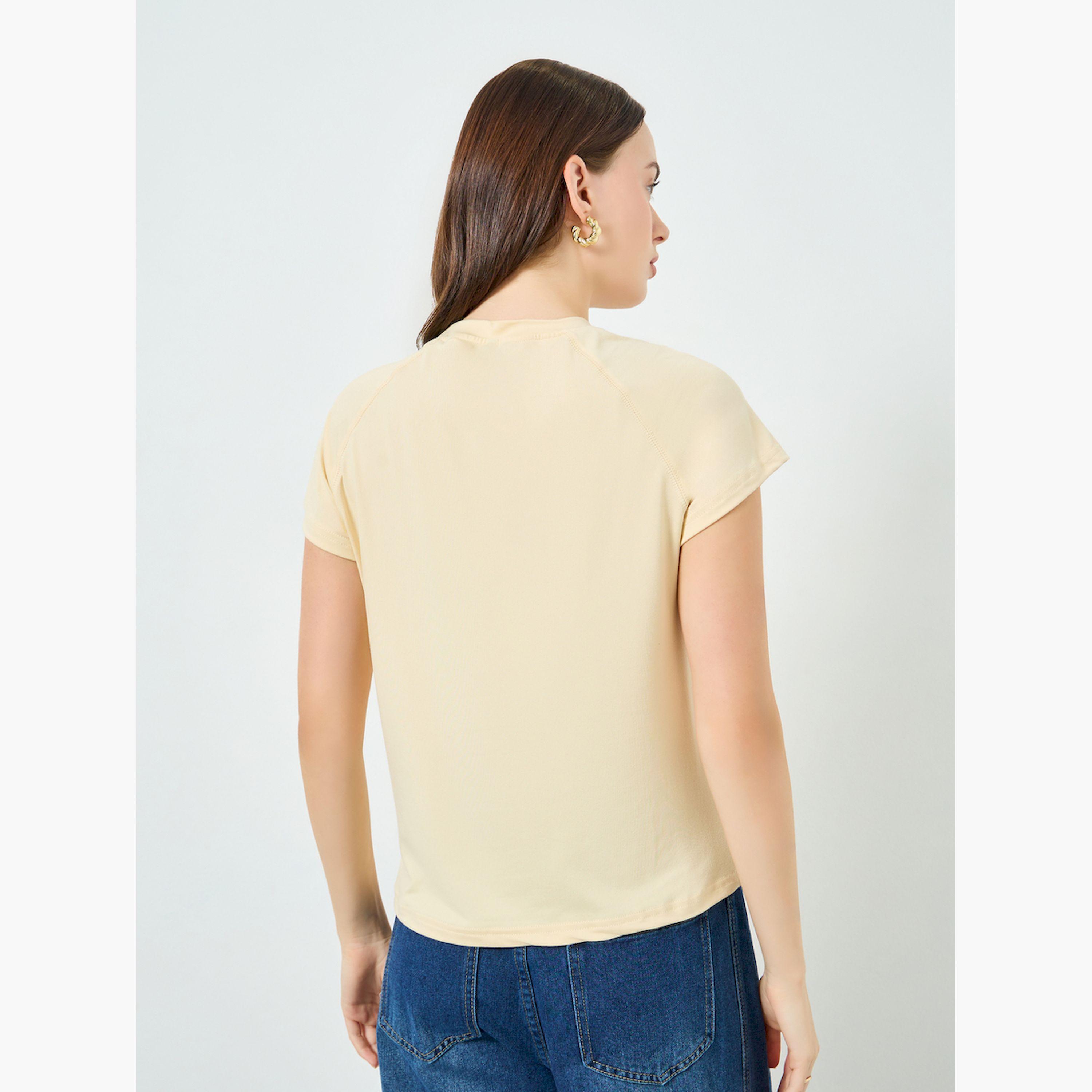 تيشيرت راجلان برقعة مطرزة-women-clothing-tshirts-image-4